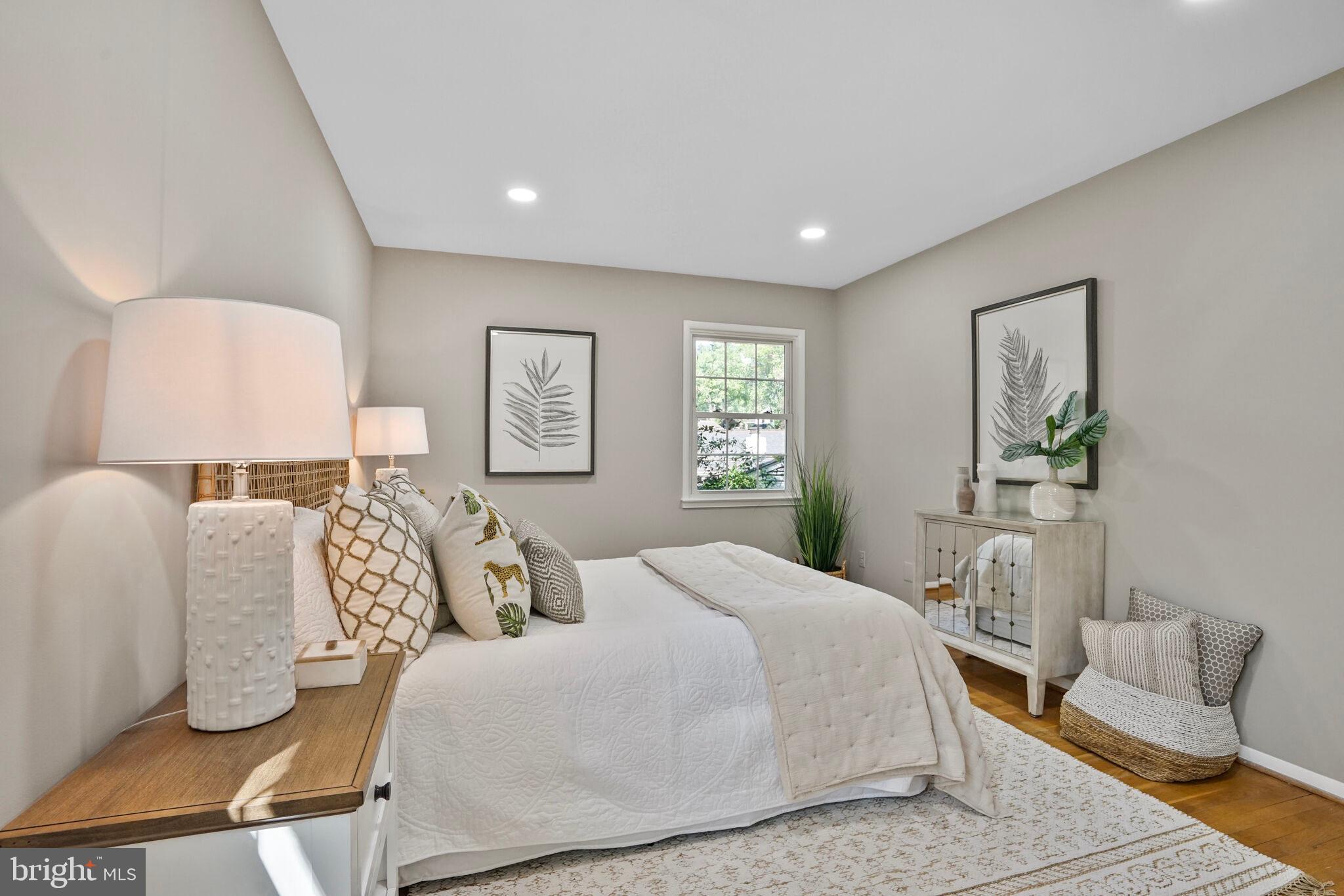 WEST SPRINGFIELD - Residential
