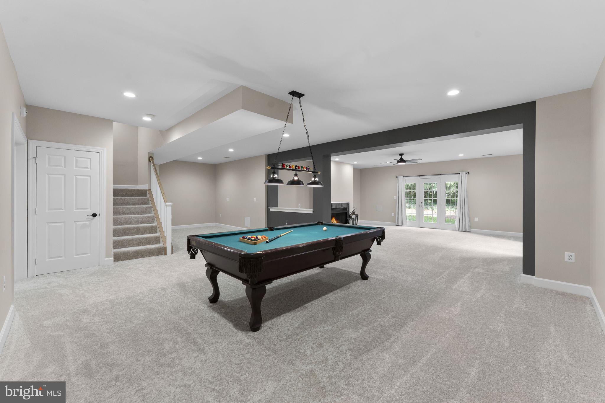 RIVER CREEK - Residential