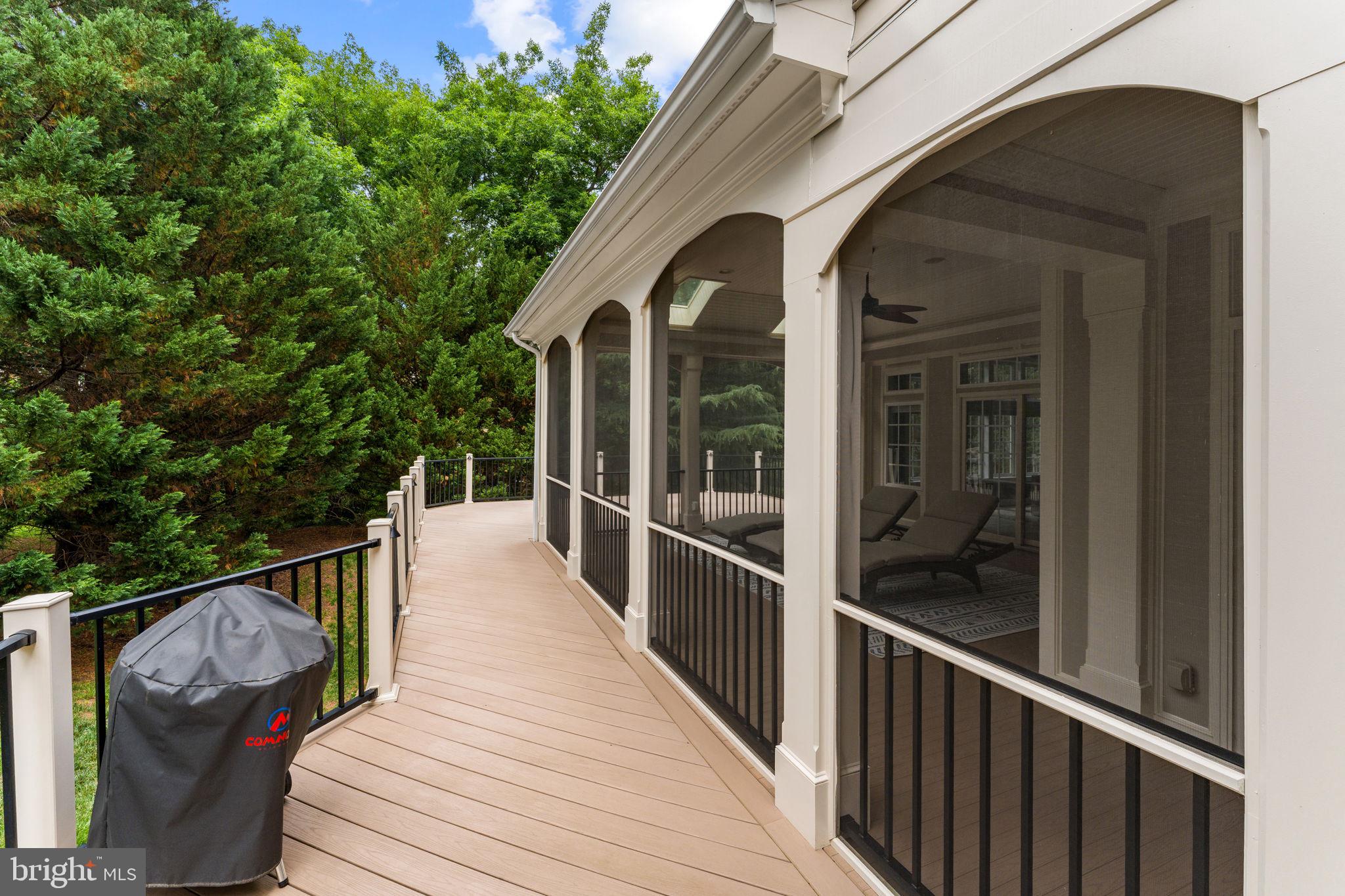RIVER CREEK - Residential