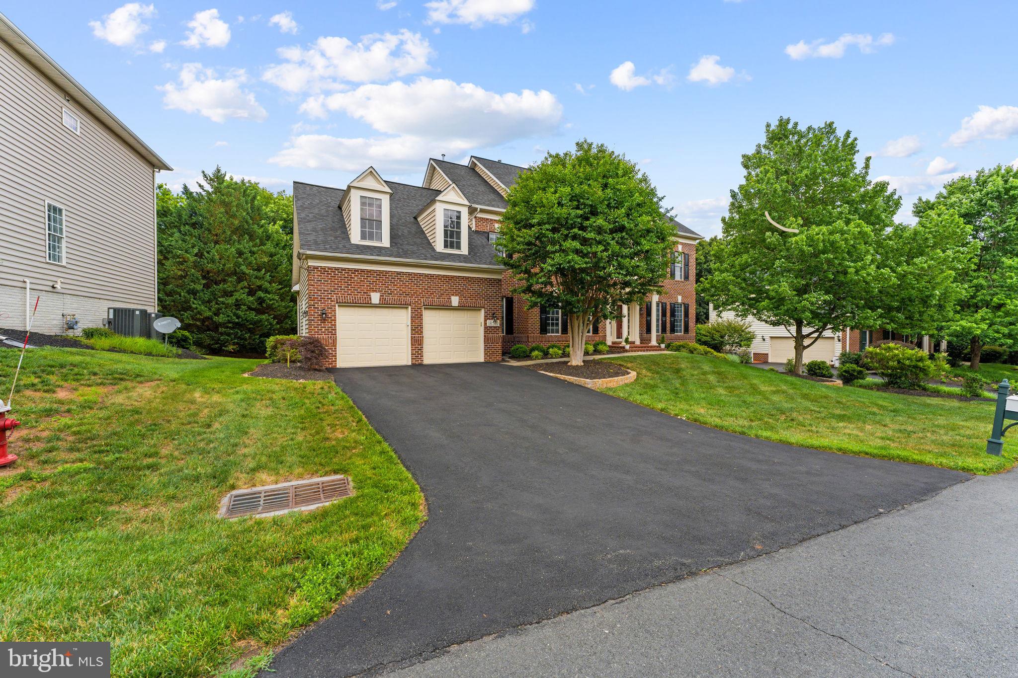 RIVER CREEK - Residential