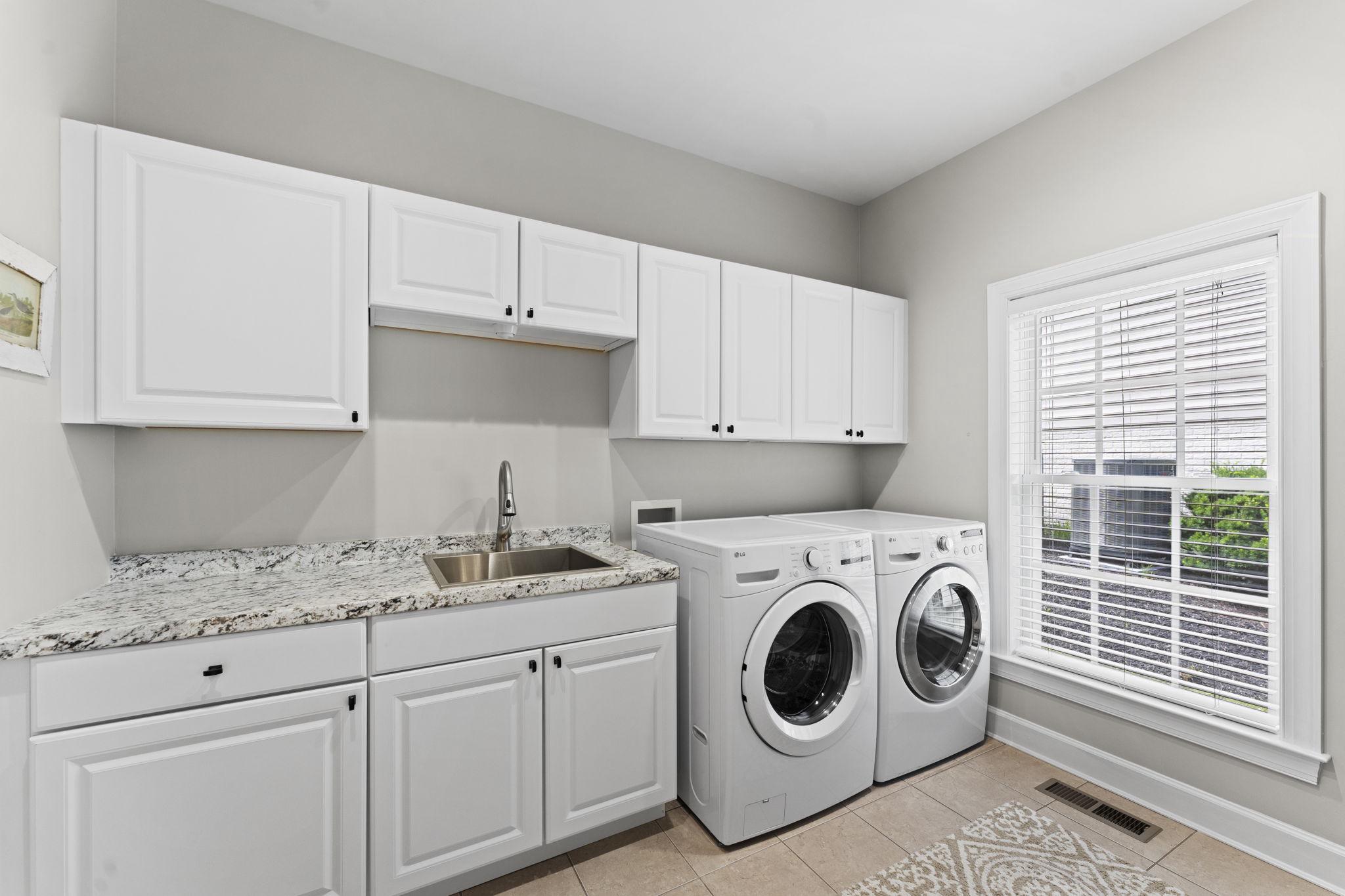 RIVER CREEK - Residential
