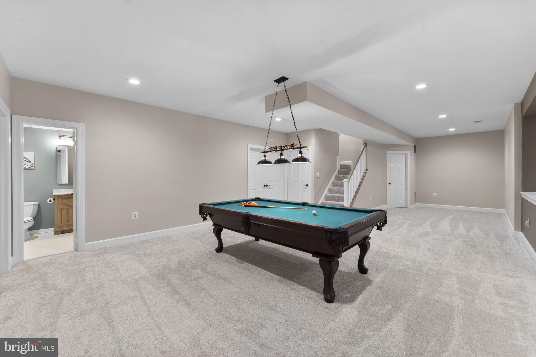 RIVER CREEK - Residential