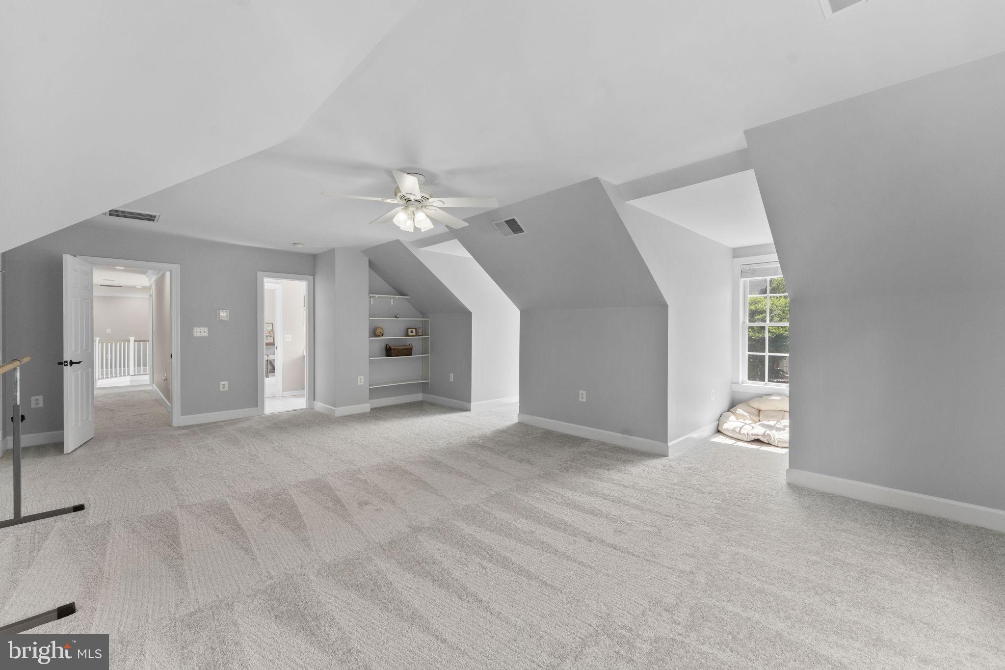 RIVER CREEK - Residential