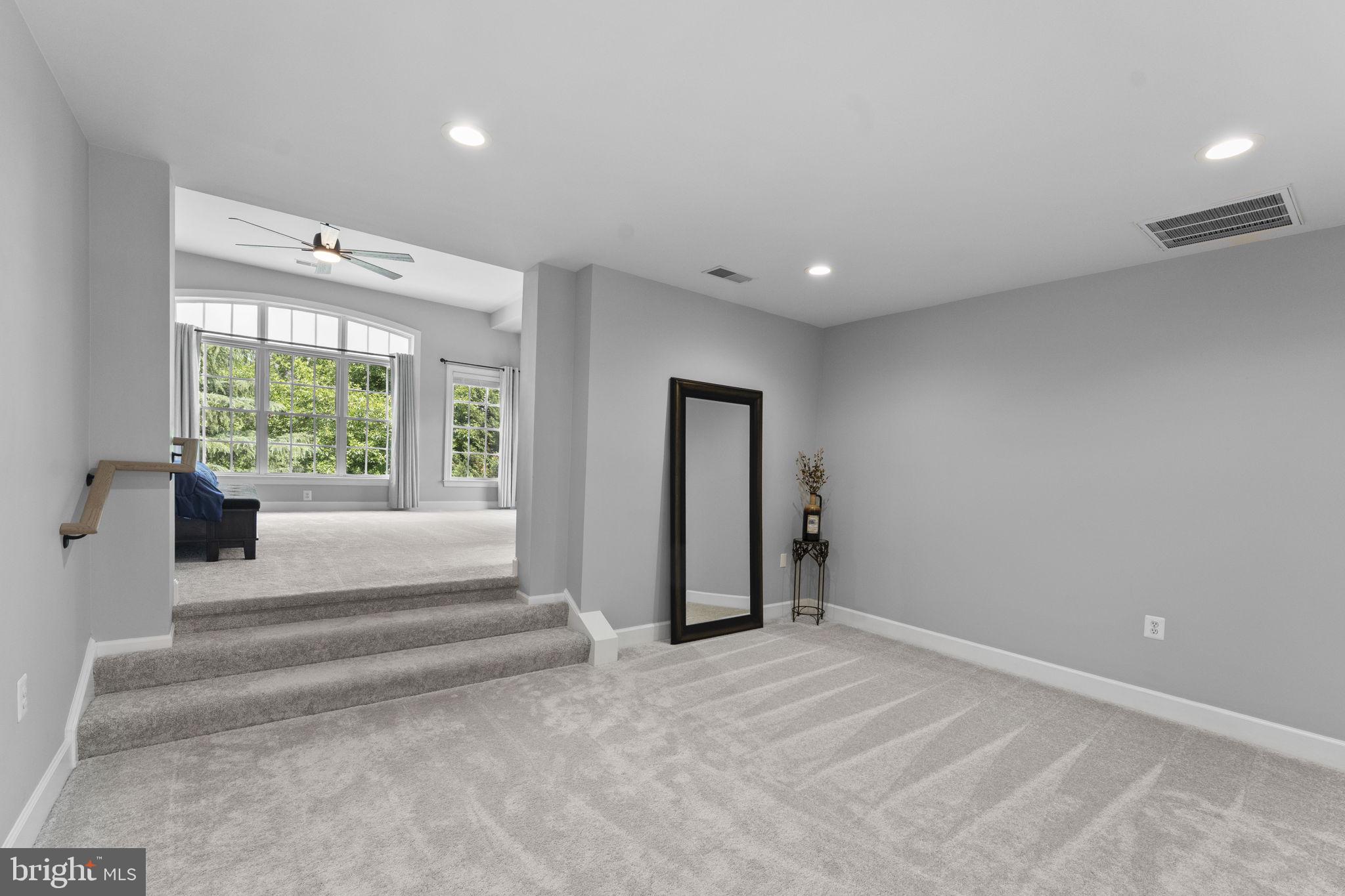 RIVER CREEK - Residential