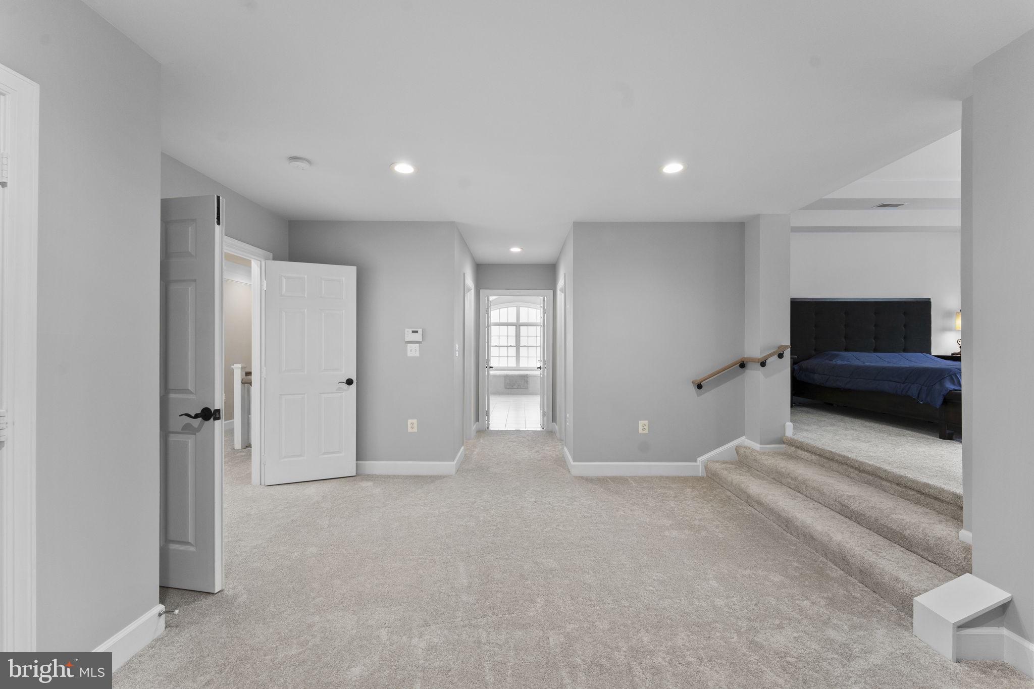 RIVER CREEK - Residential