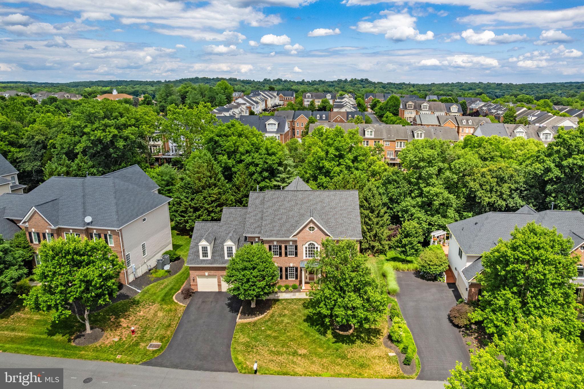 RIVER CREEK - Residential
