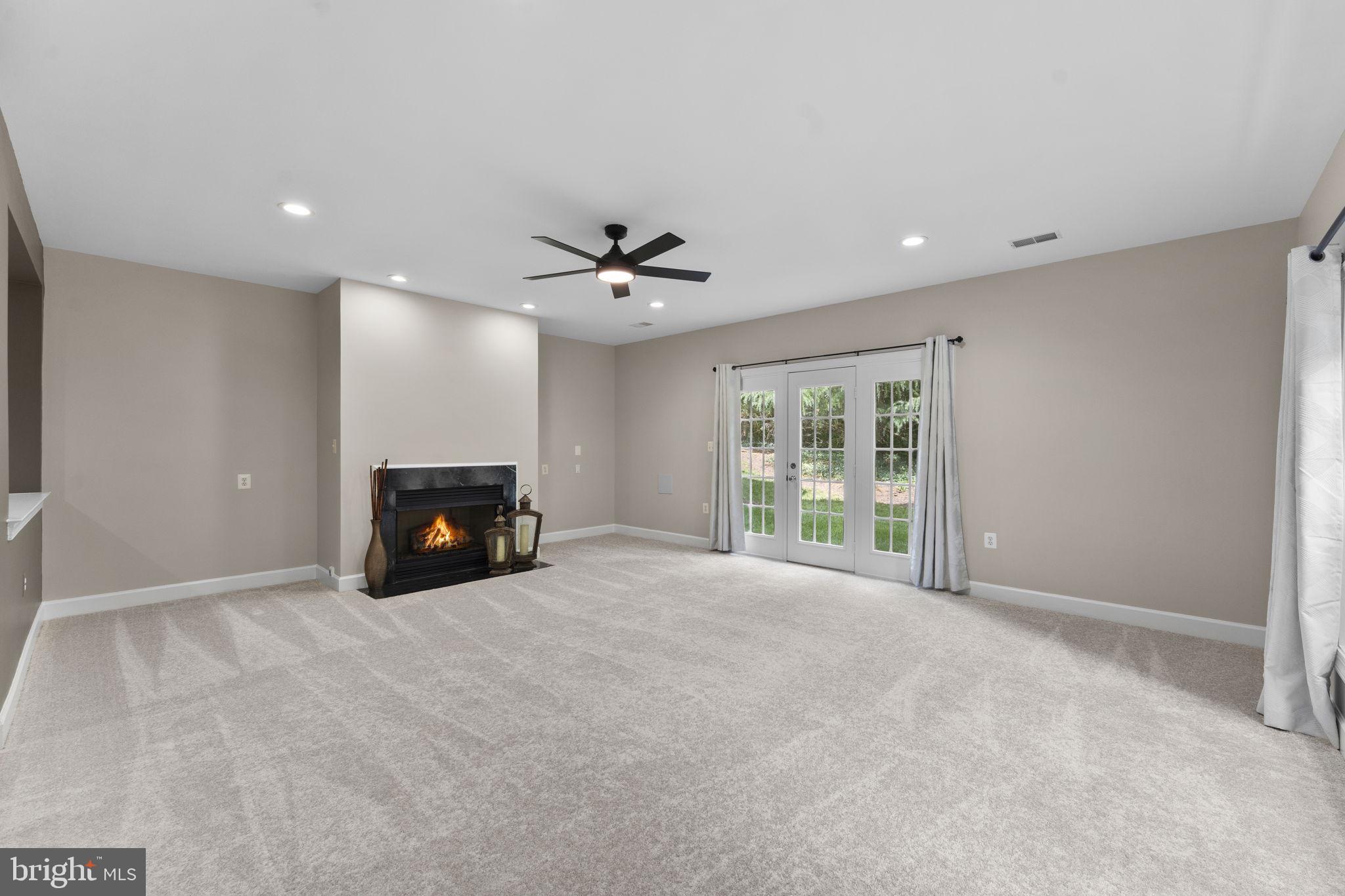 RIVER CREEK - Residential