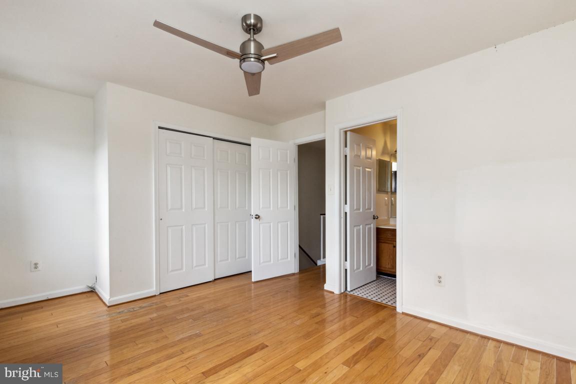 CHELSEA COURTS - Residential Lease