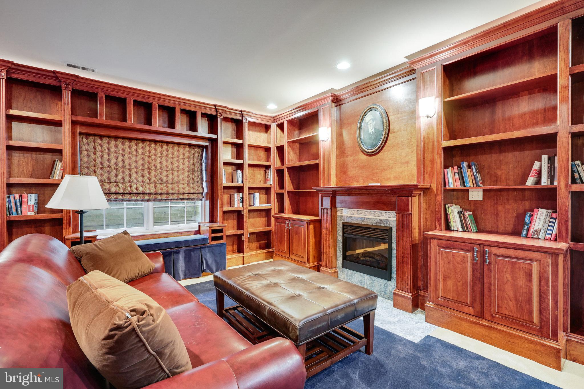 SHADETREE ESTATES - Residential