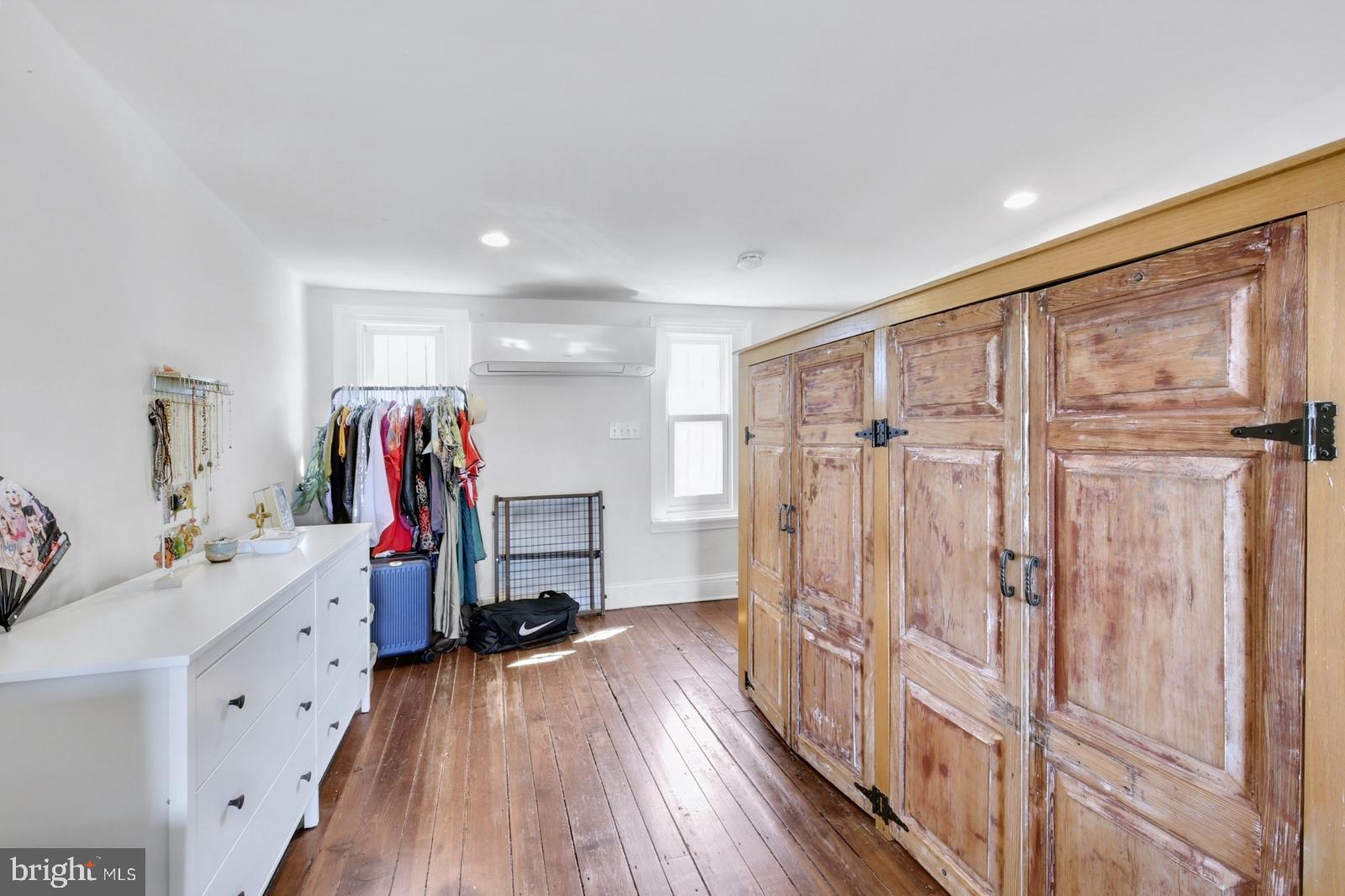 WEST POWELTON - Residential