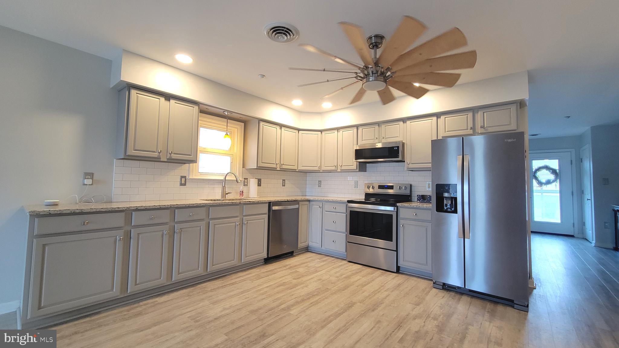 SOUTH POINTE - Residential