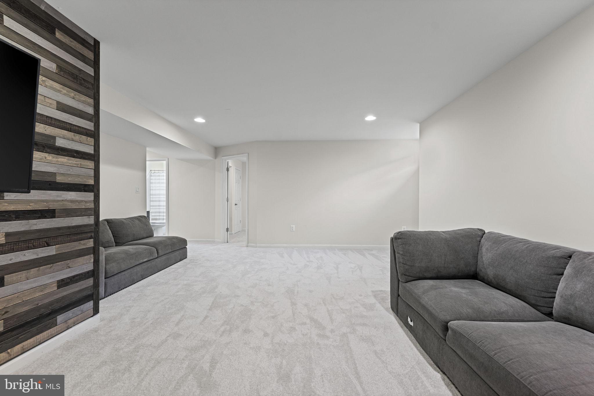 MEADOW VIEW - Residential
