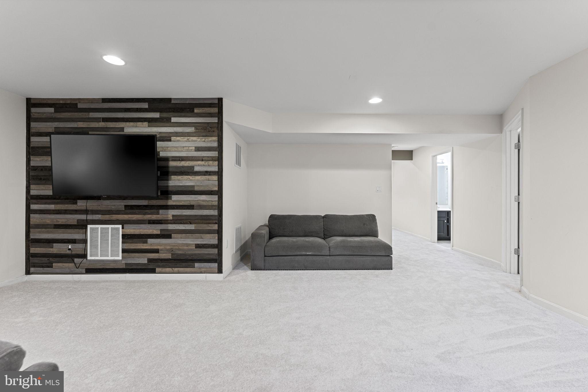 MEADOW VIEW - Residential