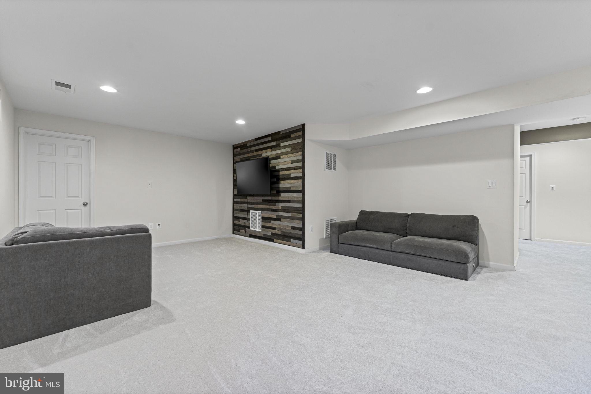 MEADOW VIEW - Residential