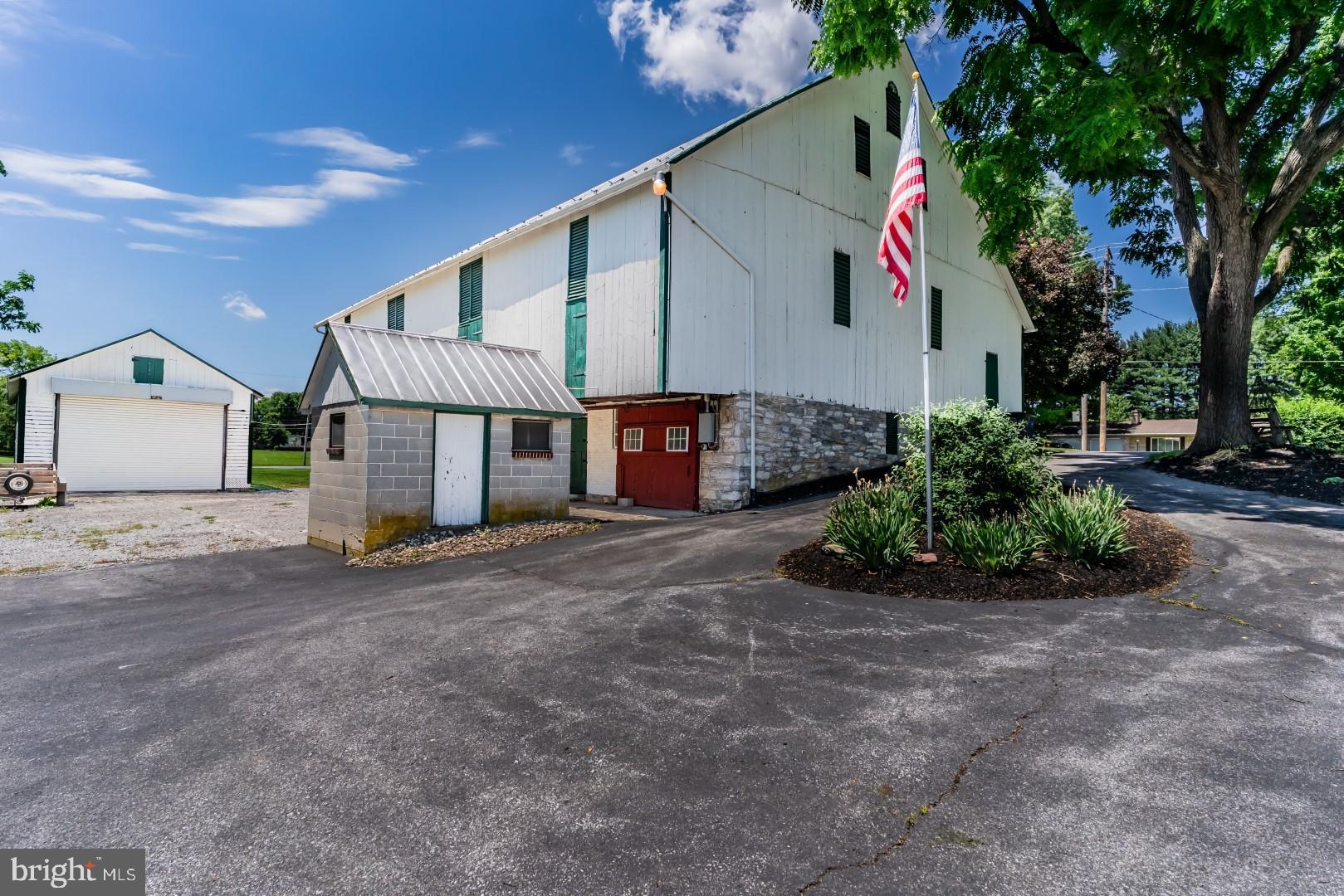OAK GROVE ESTATES - Residential