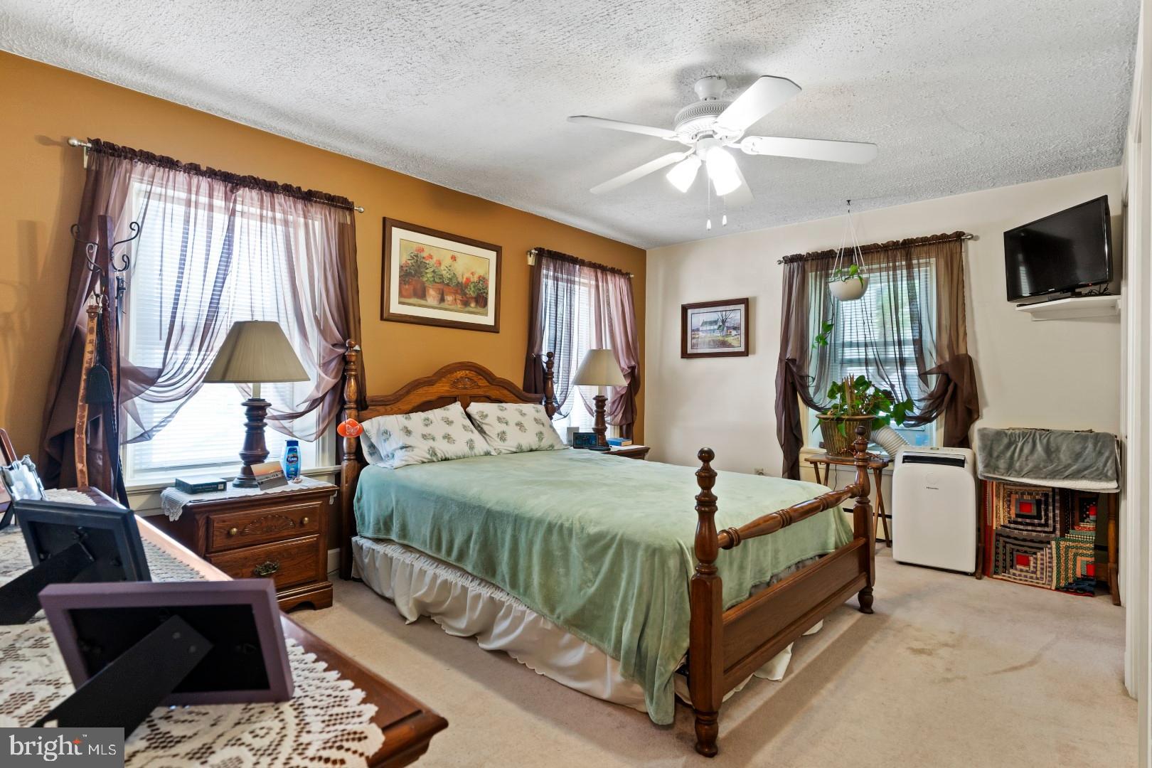 OAK GROVE ESTATES - Residential