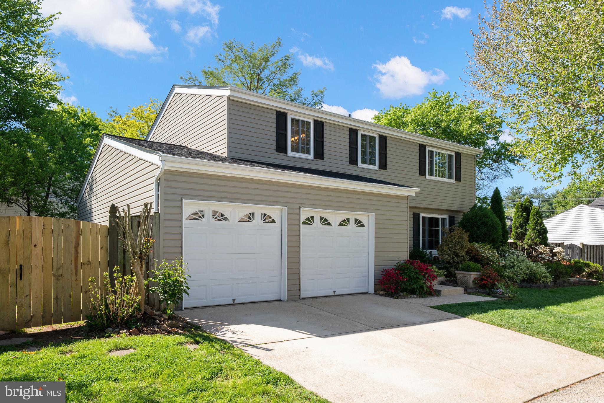 ESTATES AT EAGLE LIE - Residential