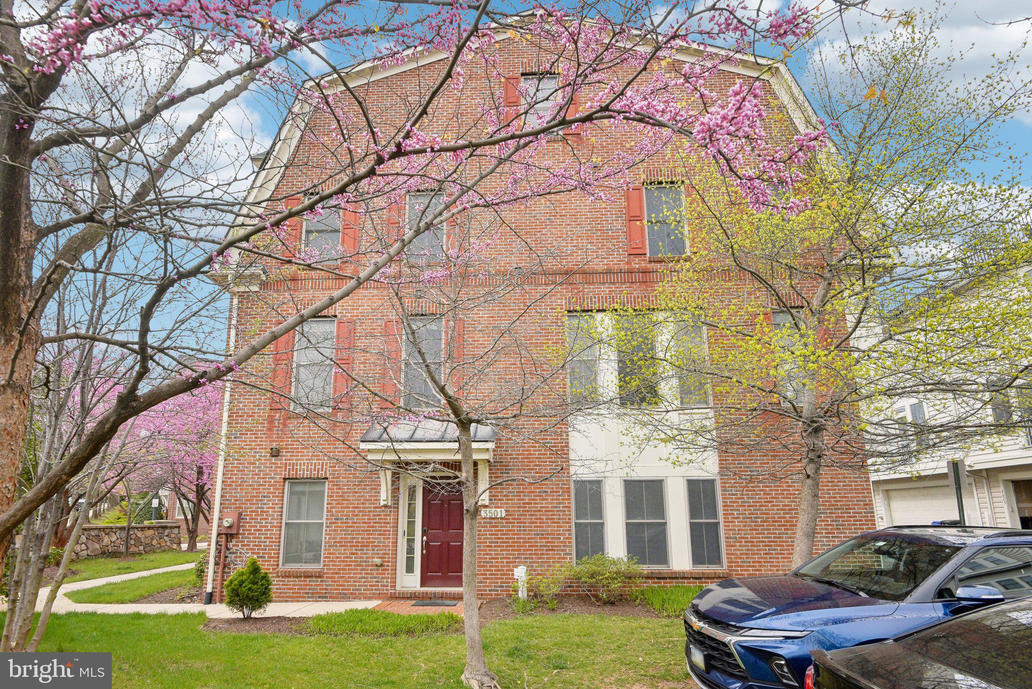 SHIRLINGTON CREST - Residential