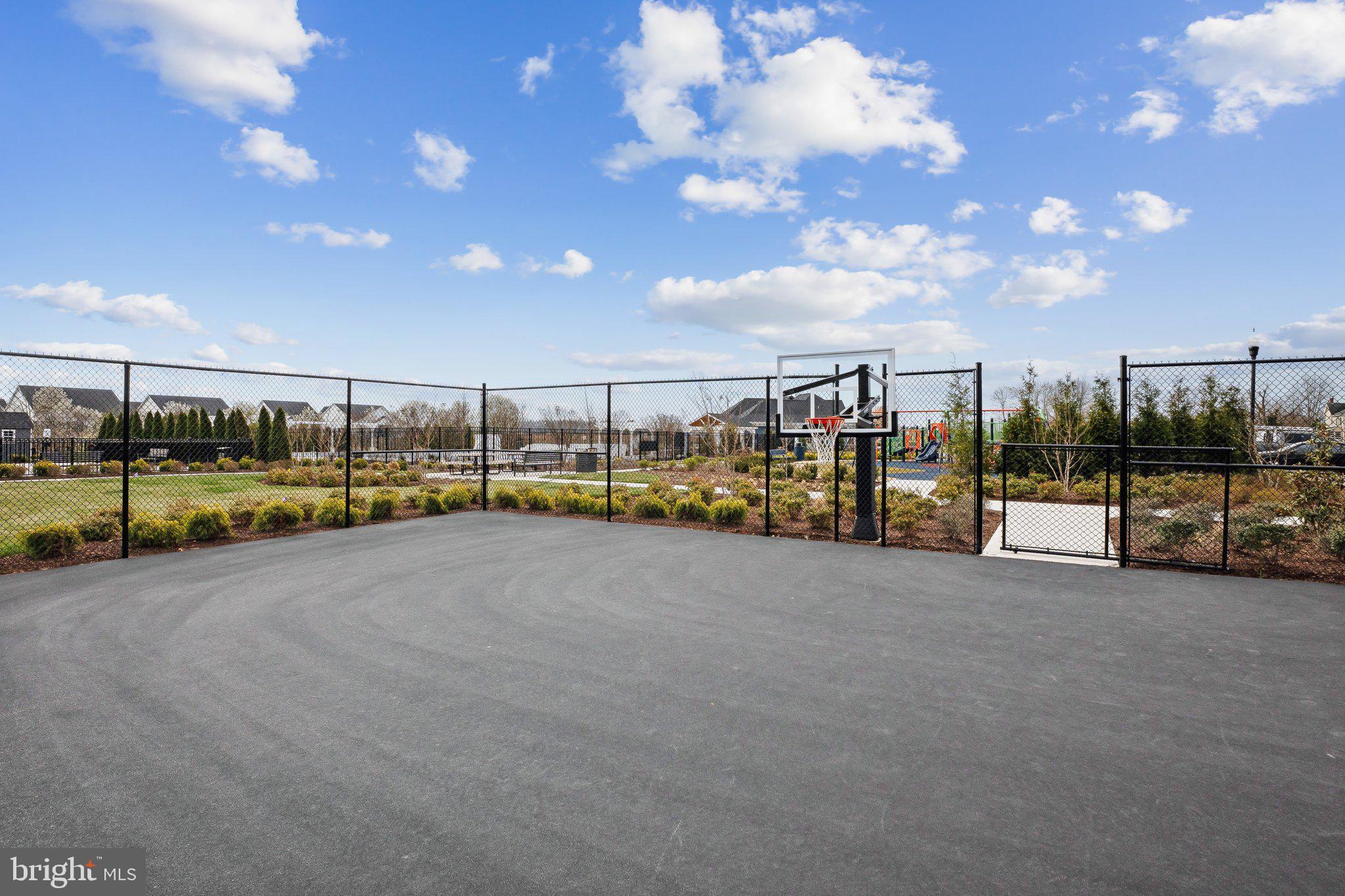 LAKESIDE AT TRAPPE - Residential