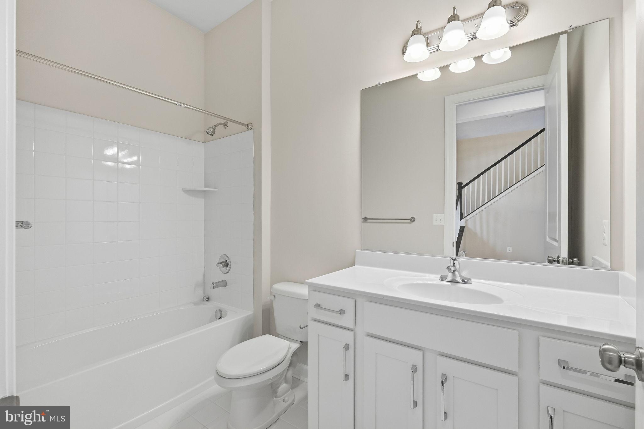 LAKESIDE AT TRAPPE - Residential