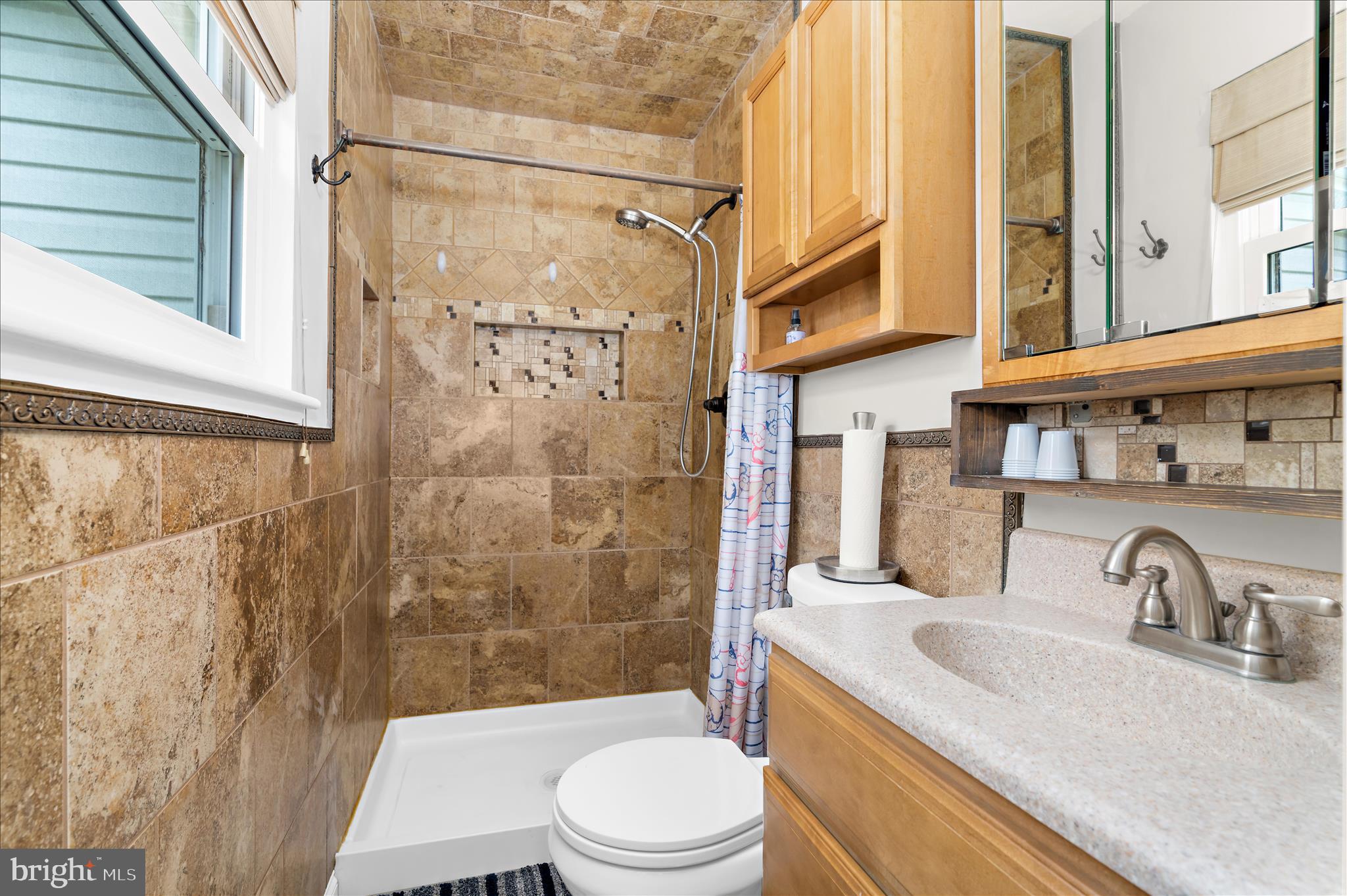 LAUREL ACRES - Residential