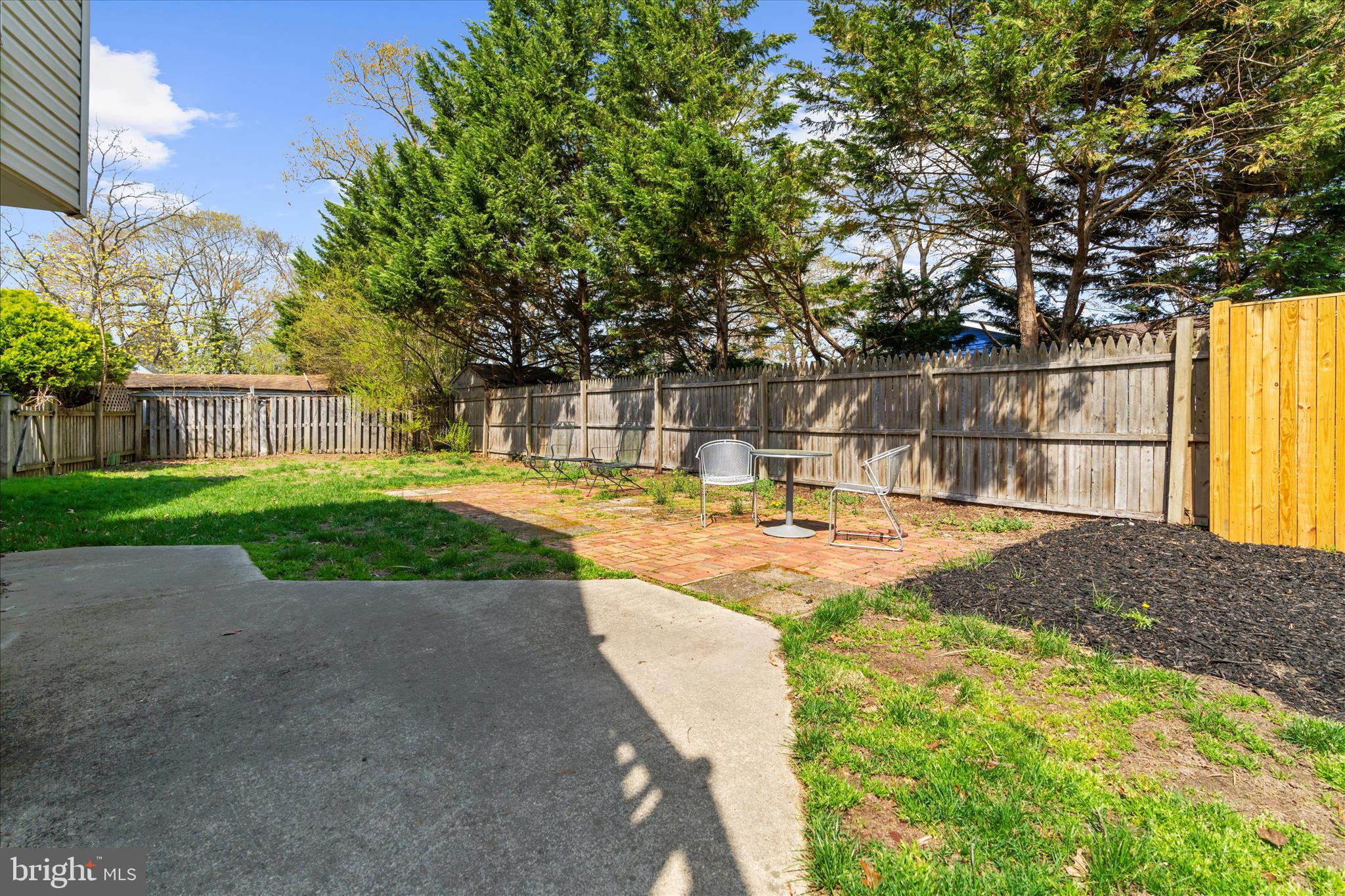 LAUREL ACRES - Residential
