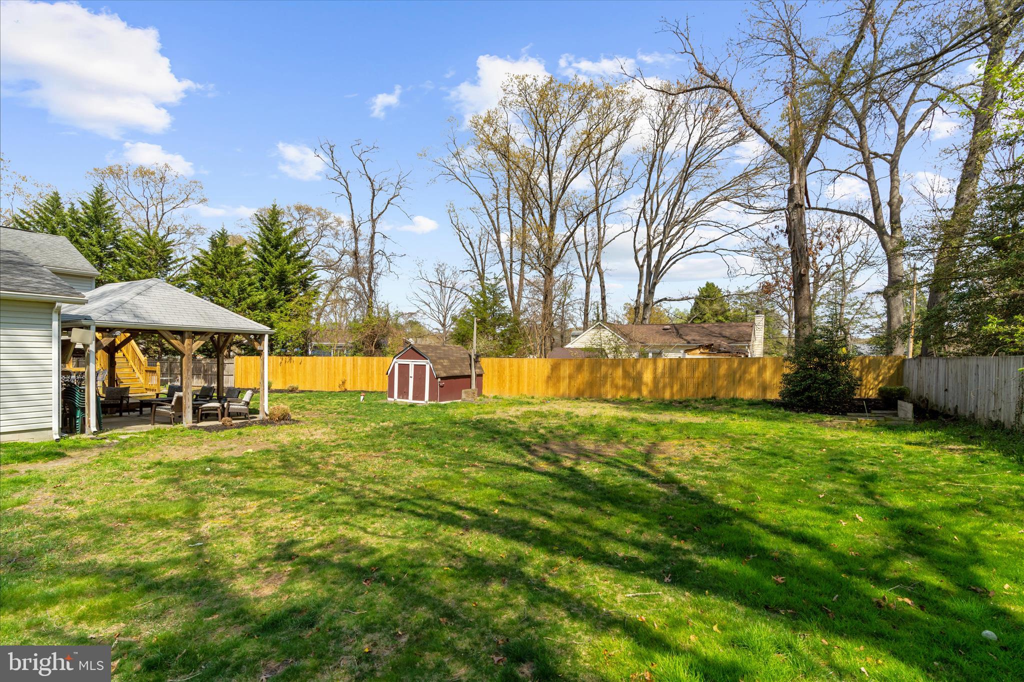 LAUREL ACRES - Residential