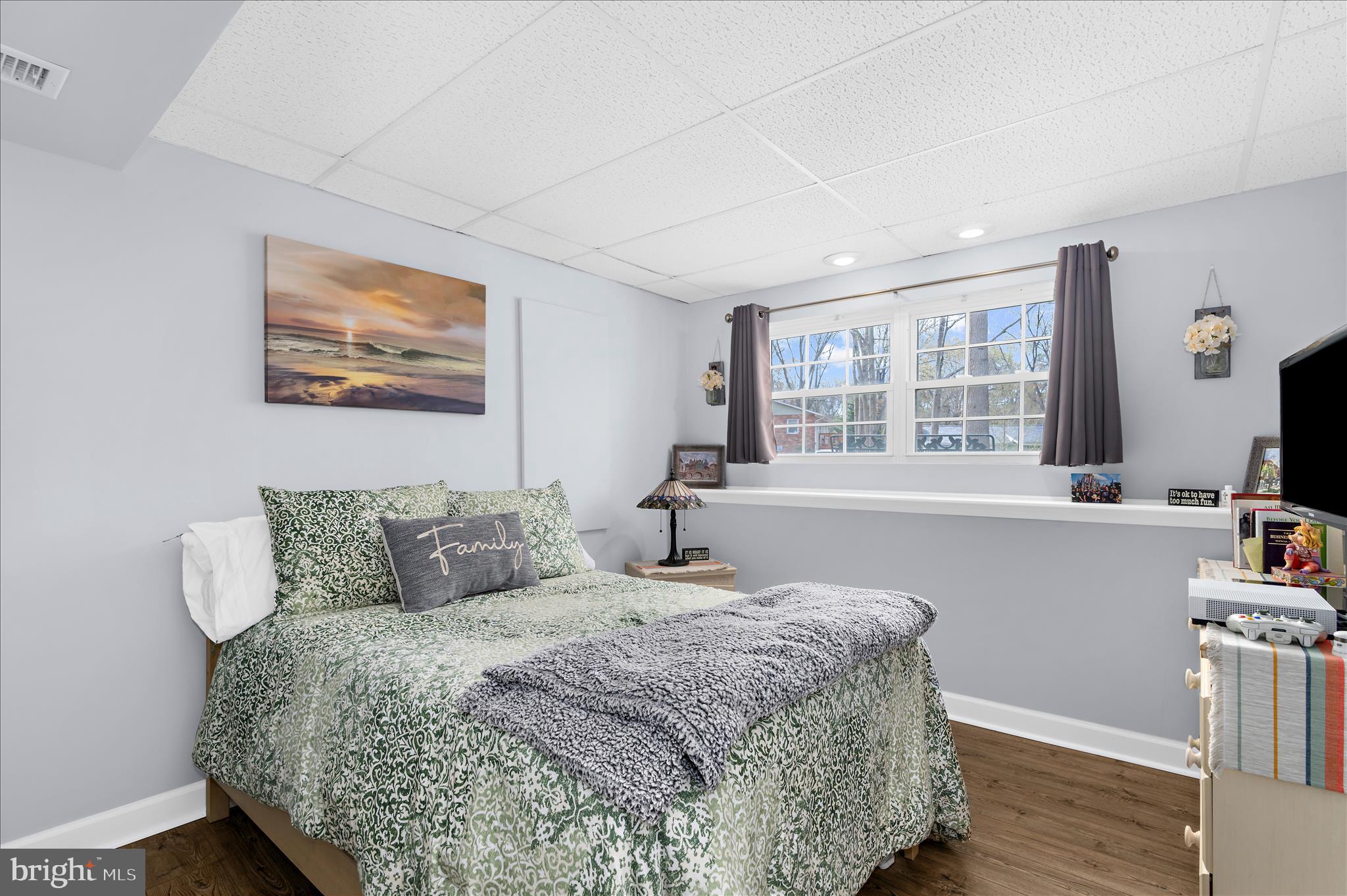 LAUREL ACRES - Residential
