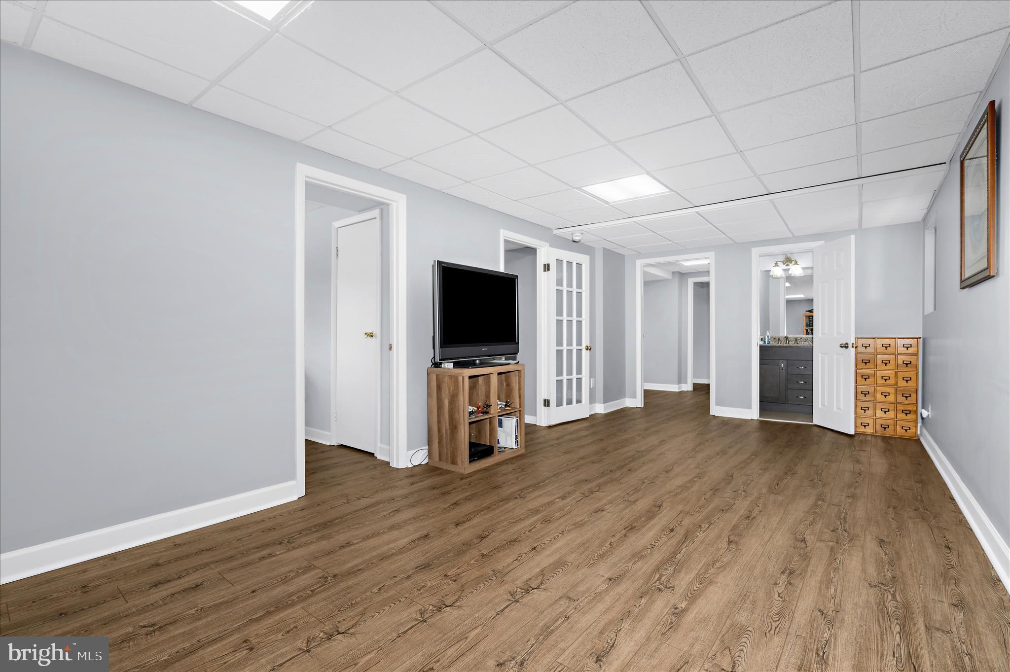 LAUREL ACRES - Residential
