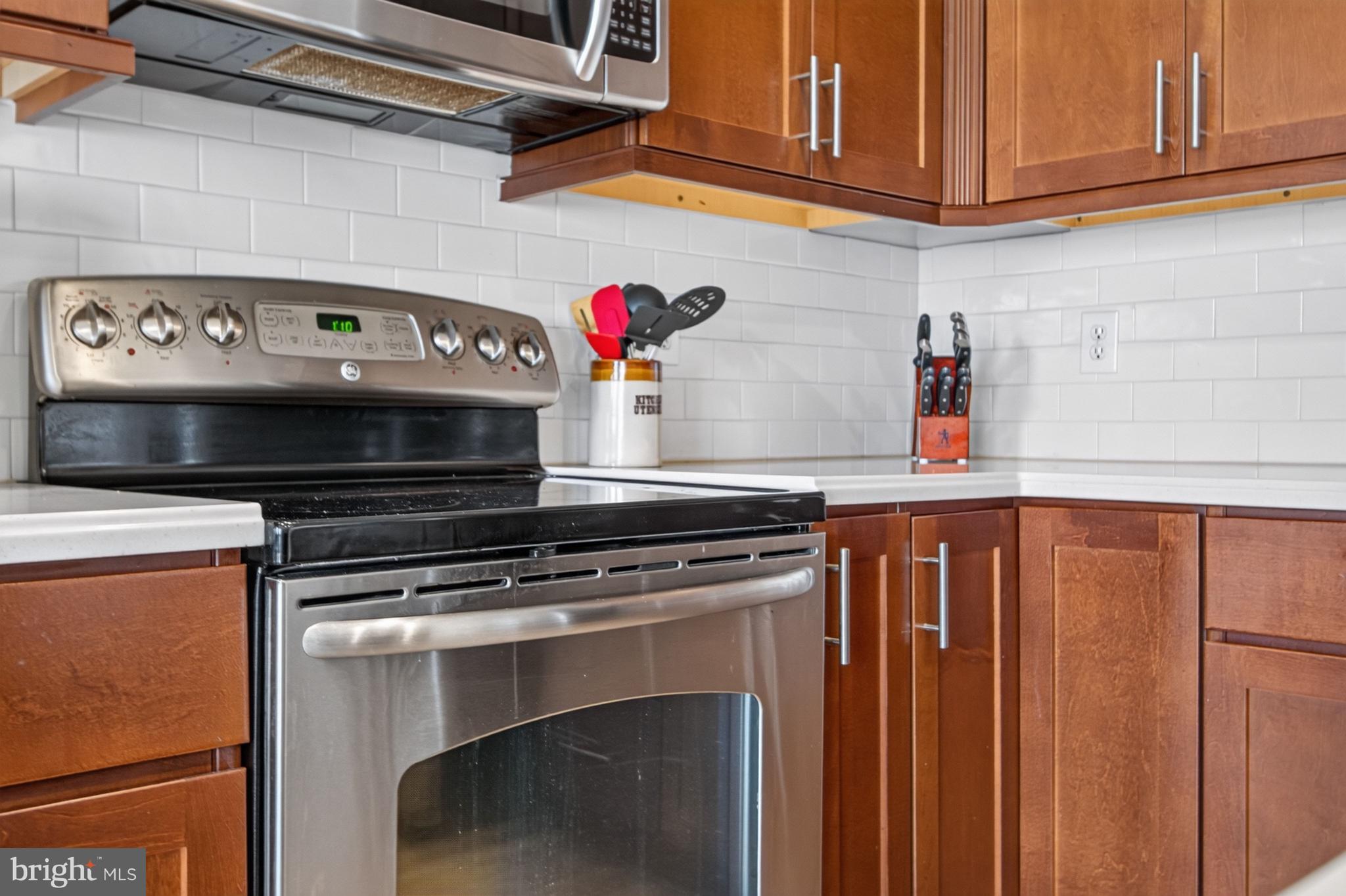 HERITAGE VILLAGE TOWNHOMES - Residential