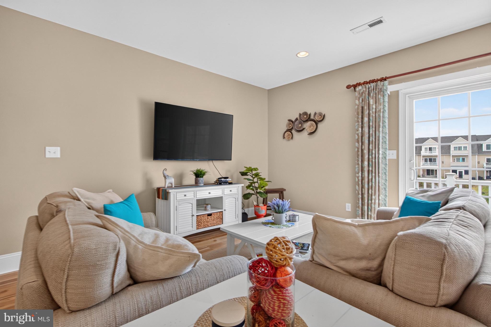 HERITAGE VILLAGE TOWNHOMES - Residential