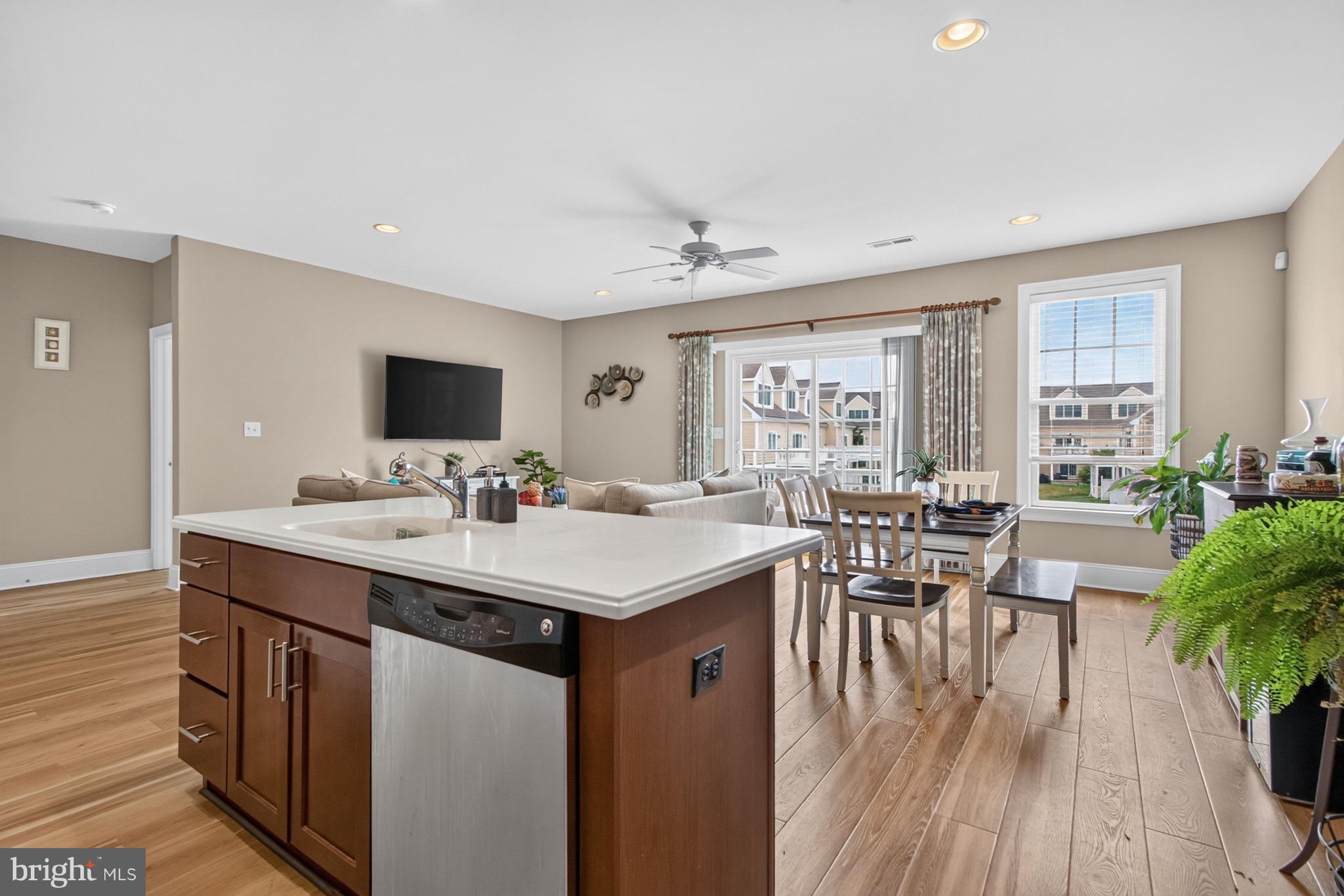 HERITAGE VILLAGE TOWNHOMES - Residential