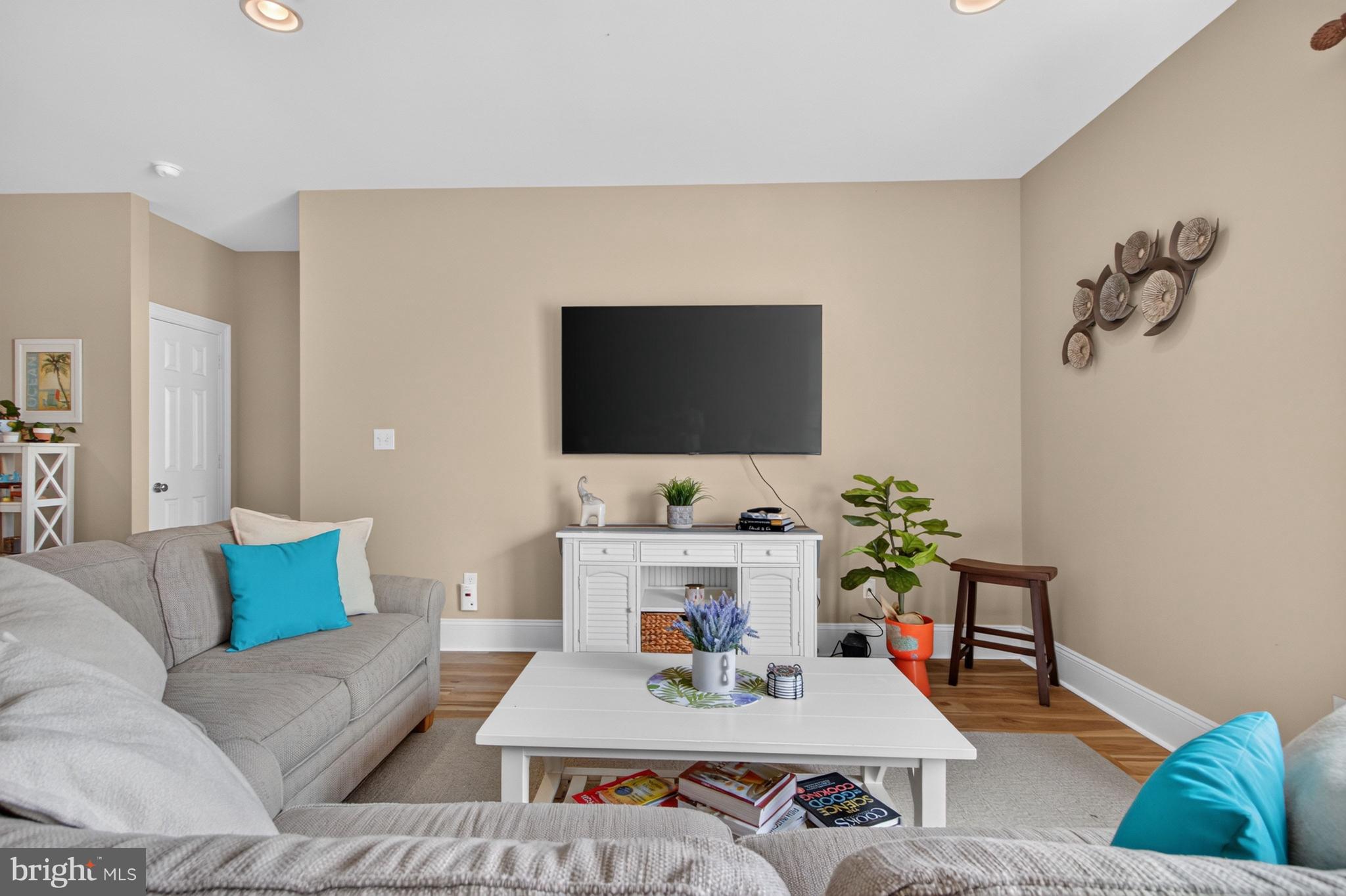 HERITAGE VILLAGE TOWNHOMES - Residential