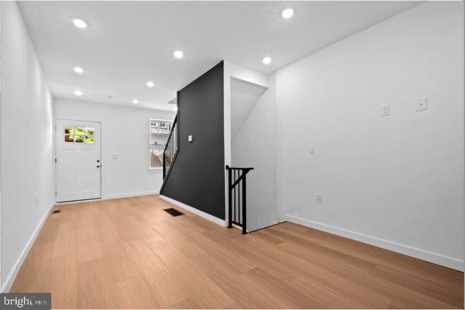 NORRIS SQUARE - Residential