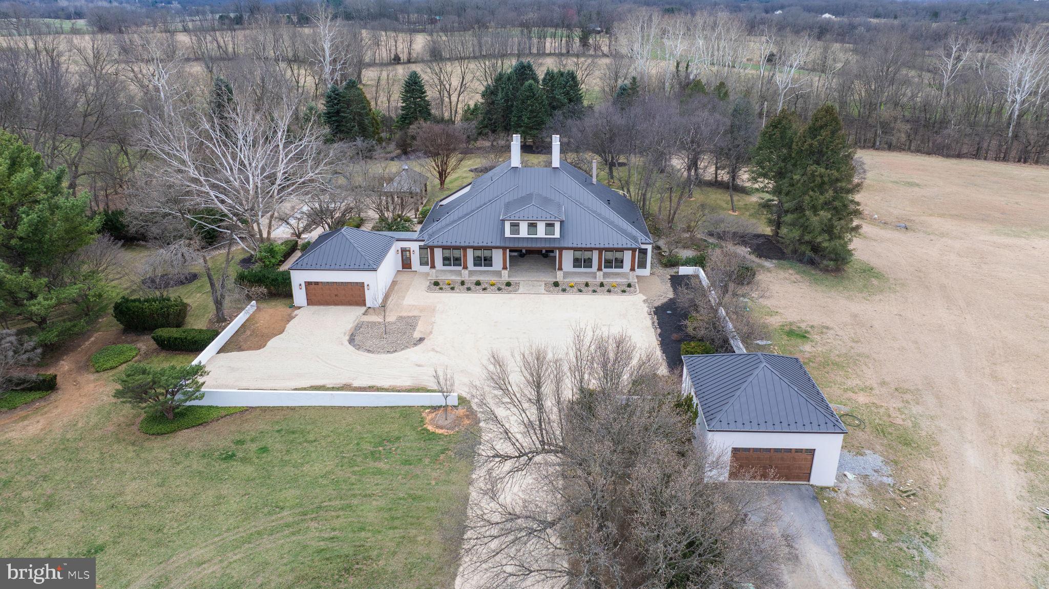 HALLMARK GLEN - Residential