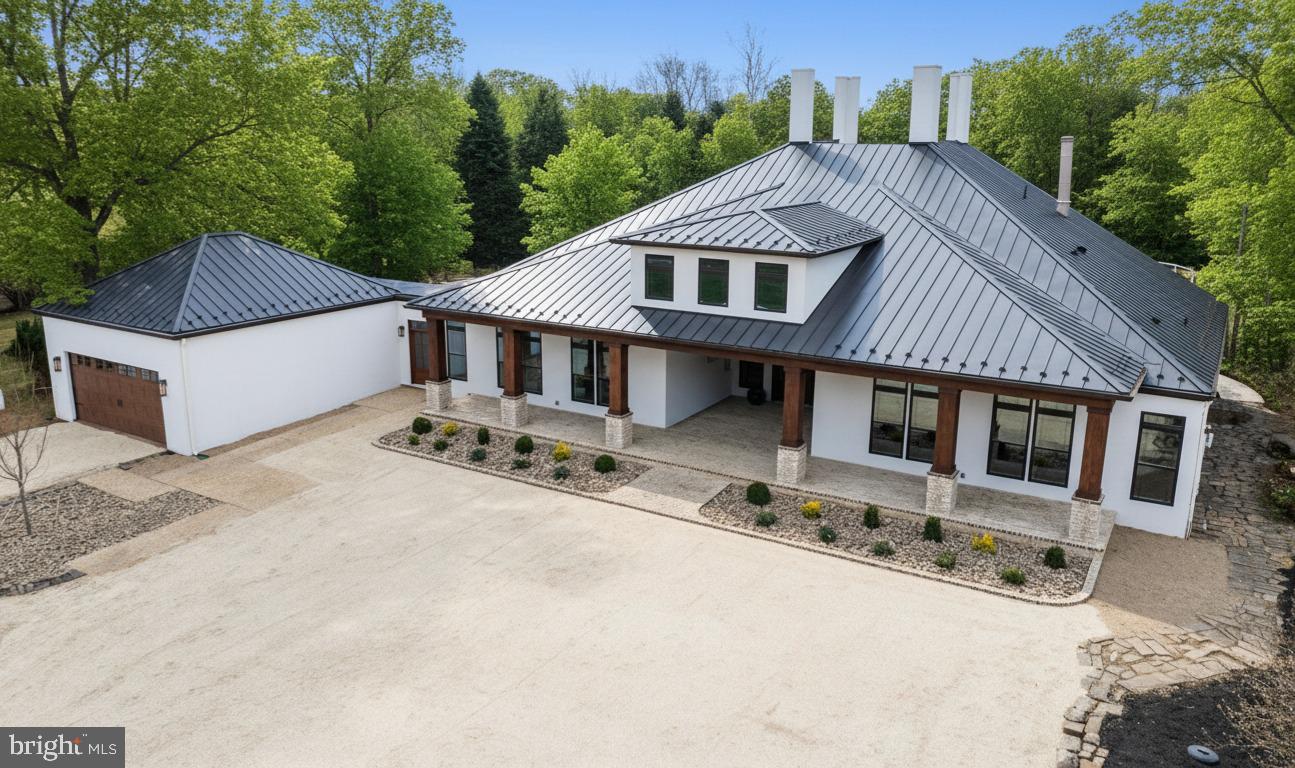 HALLMARK GLEN - Residential
