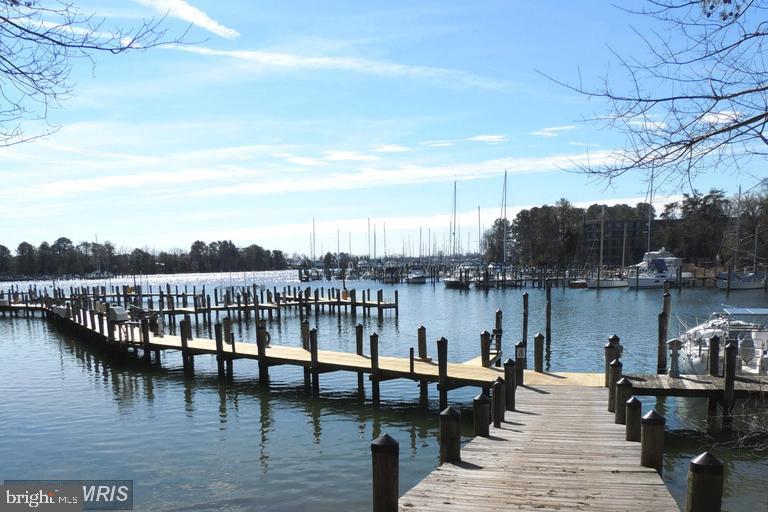 SOLOMONS LANDING - Residential