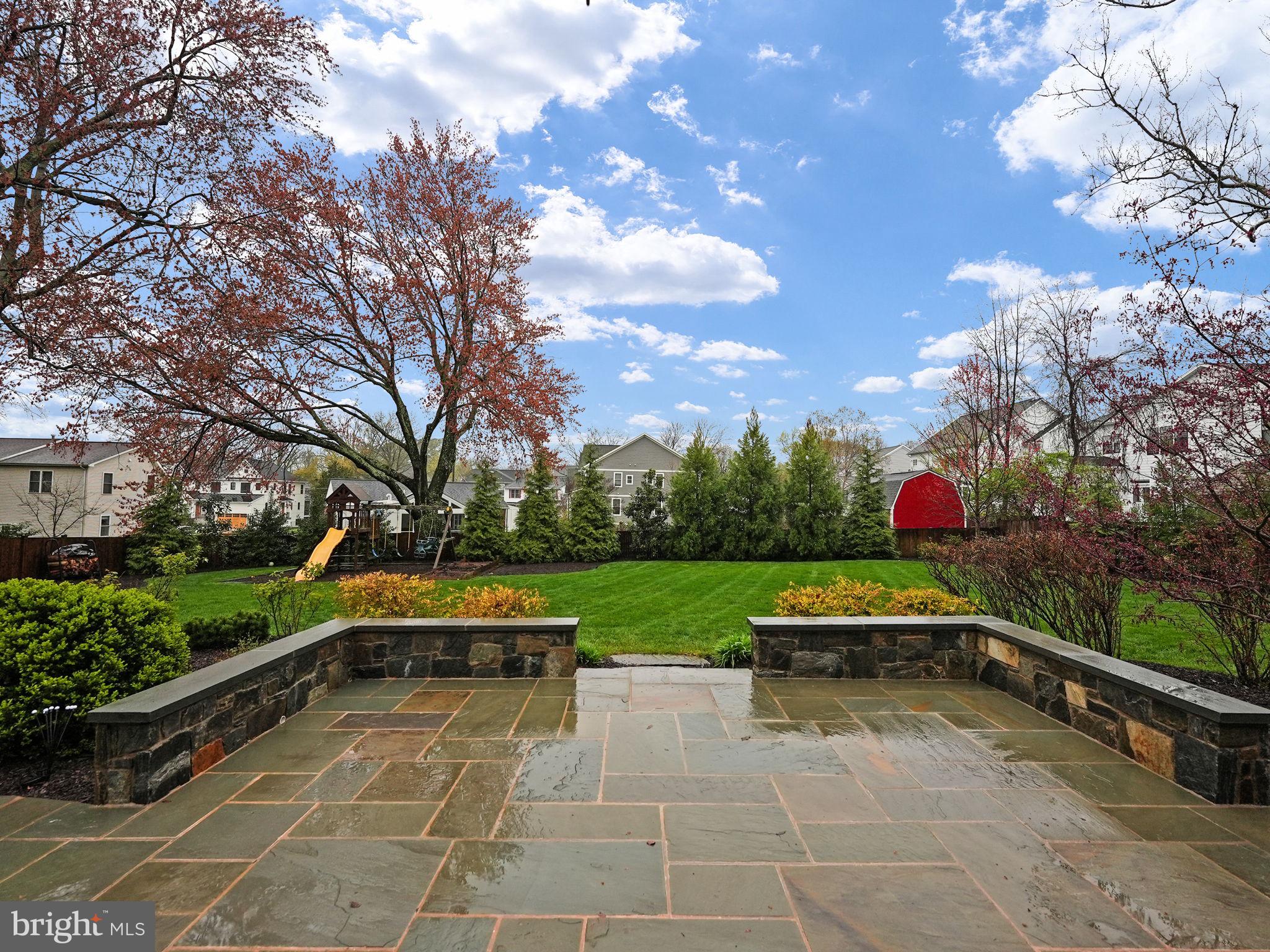 BERKSHIRE OAKWOOD - Residential