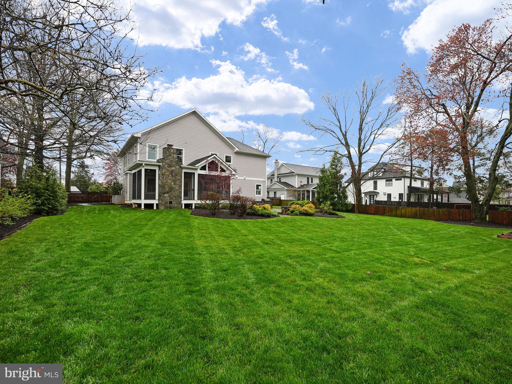 BERKSHIRE OAKWOOD - Residential