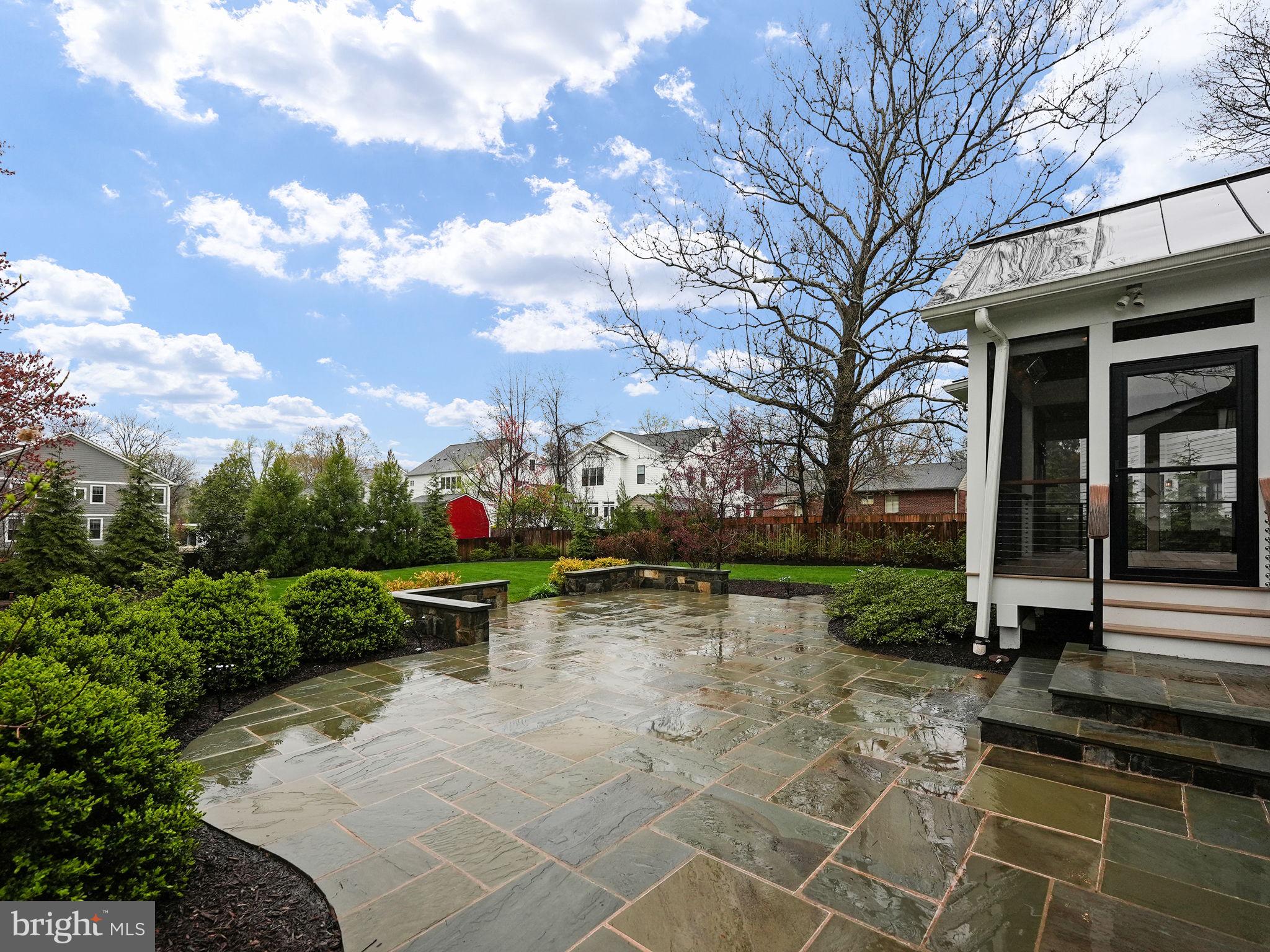 BERKSHIRE OAKWOOD - Residential