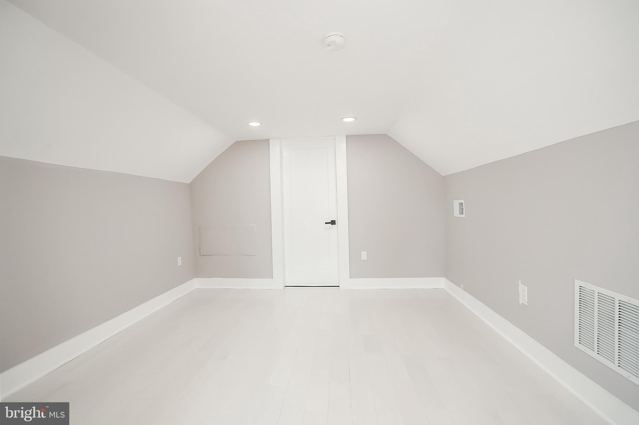 FRANKFORD - Residential