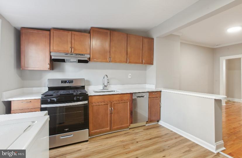 PRICE DROP and NEW HOME WARRANTY FOR BUYER! Buyers don't expect to find a gem priced like this-- 2 bedrooms,2 full baths on a quite side street in The Heart Of Historic Pigtown! 
Hardwood floors, Central Air conditioning
 Perfectly sited near University of MD, Ravens and Orioles Stadiums, Inner Harbor, and seconds to I95.
Priced to sell!