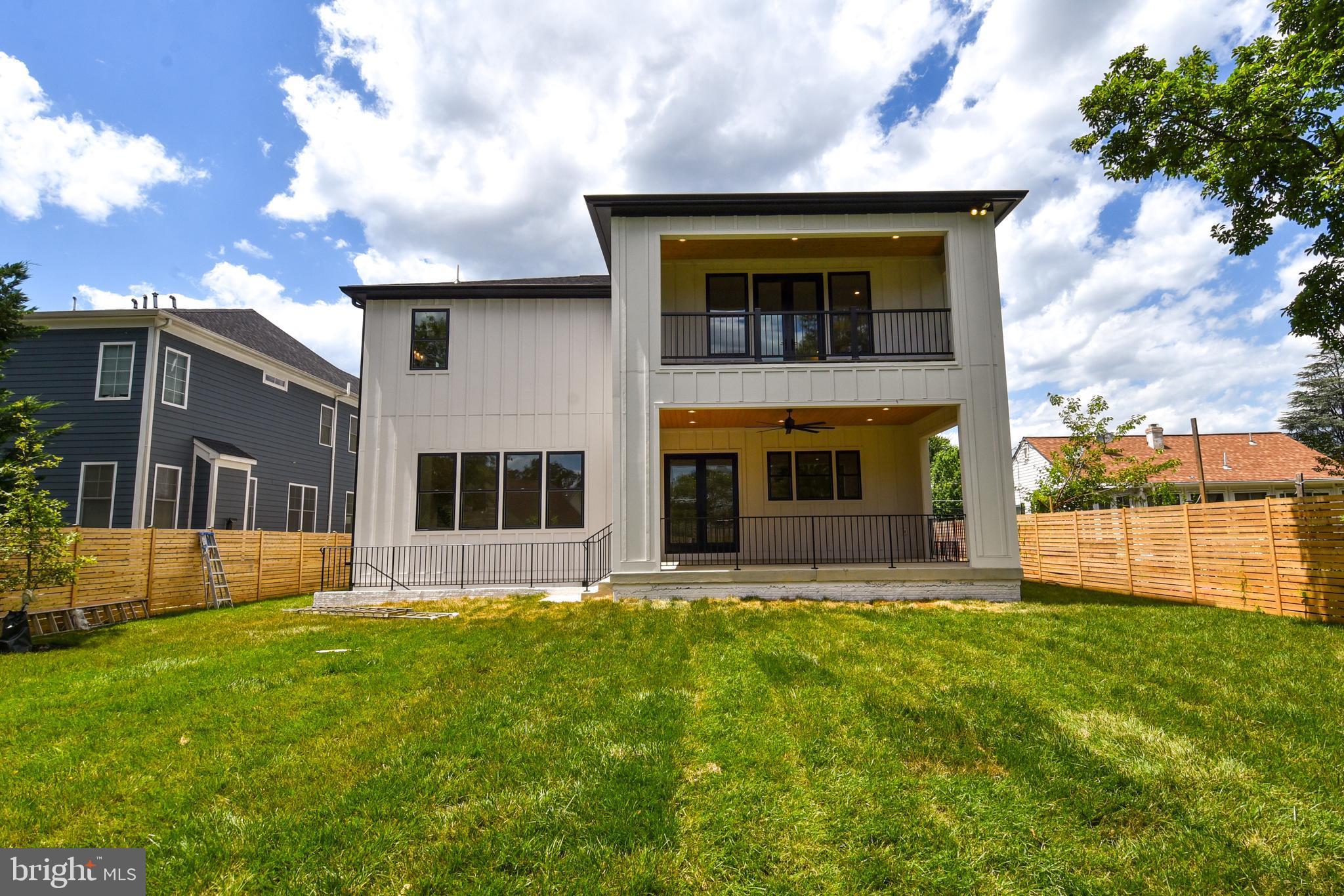 PIMMIT HILLS - Residential