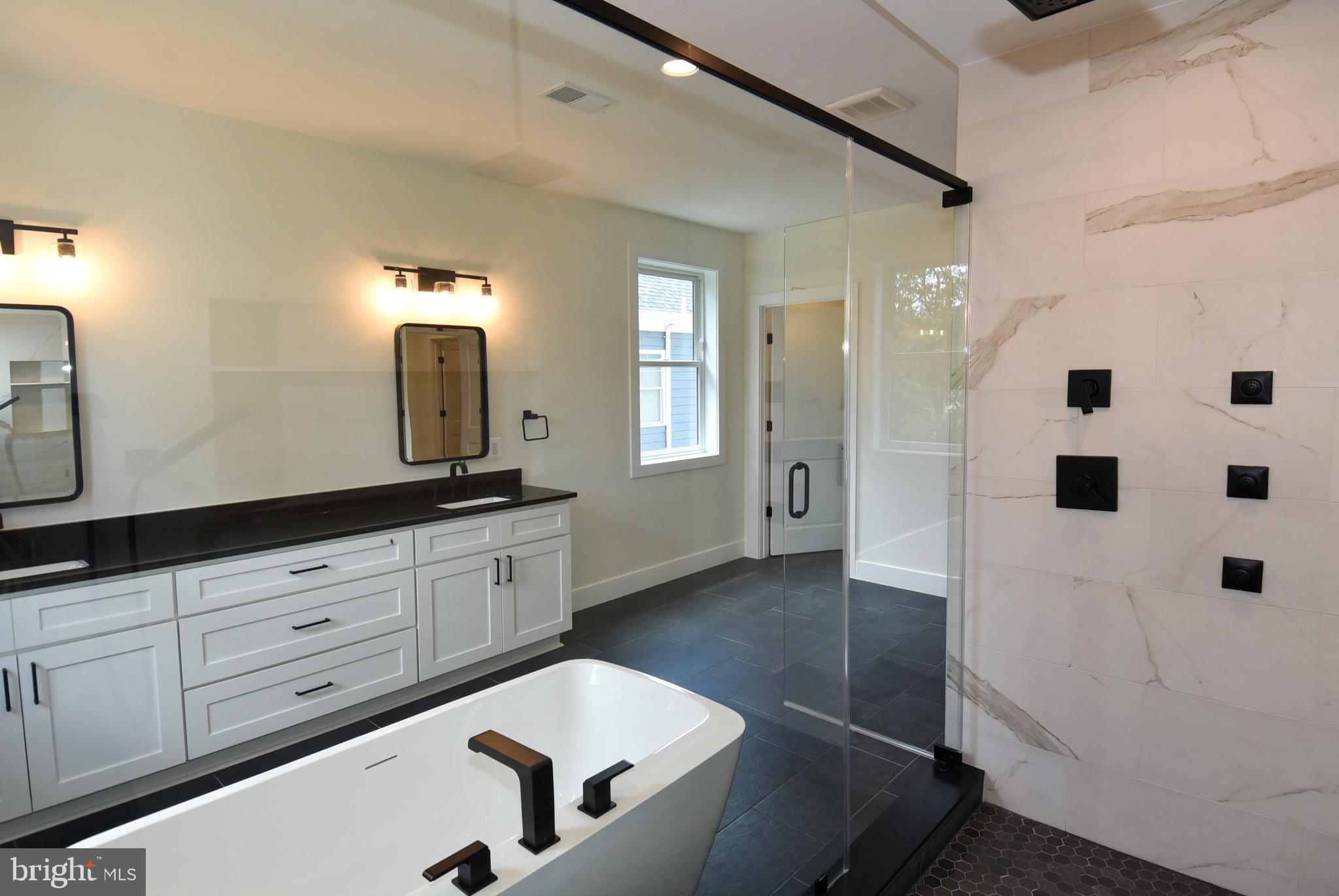 PIMMIT HILLS - Residential