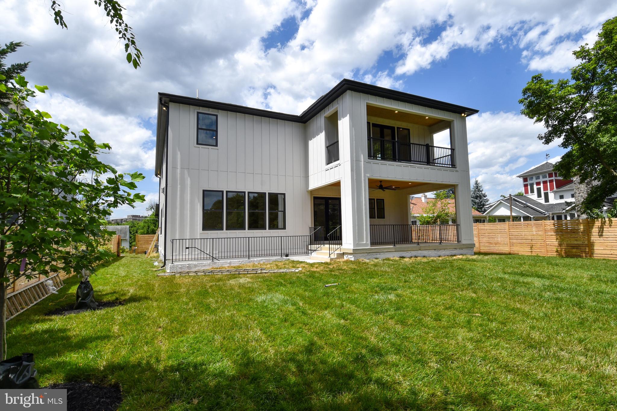 PIMMIT HILLS - Residential