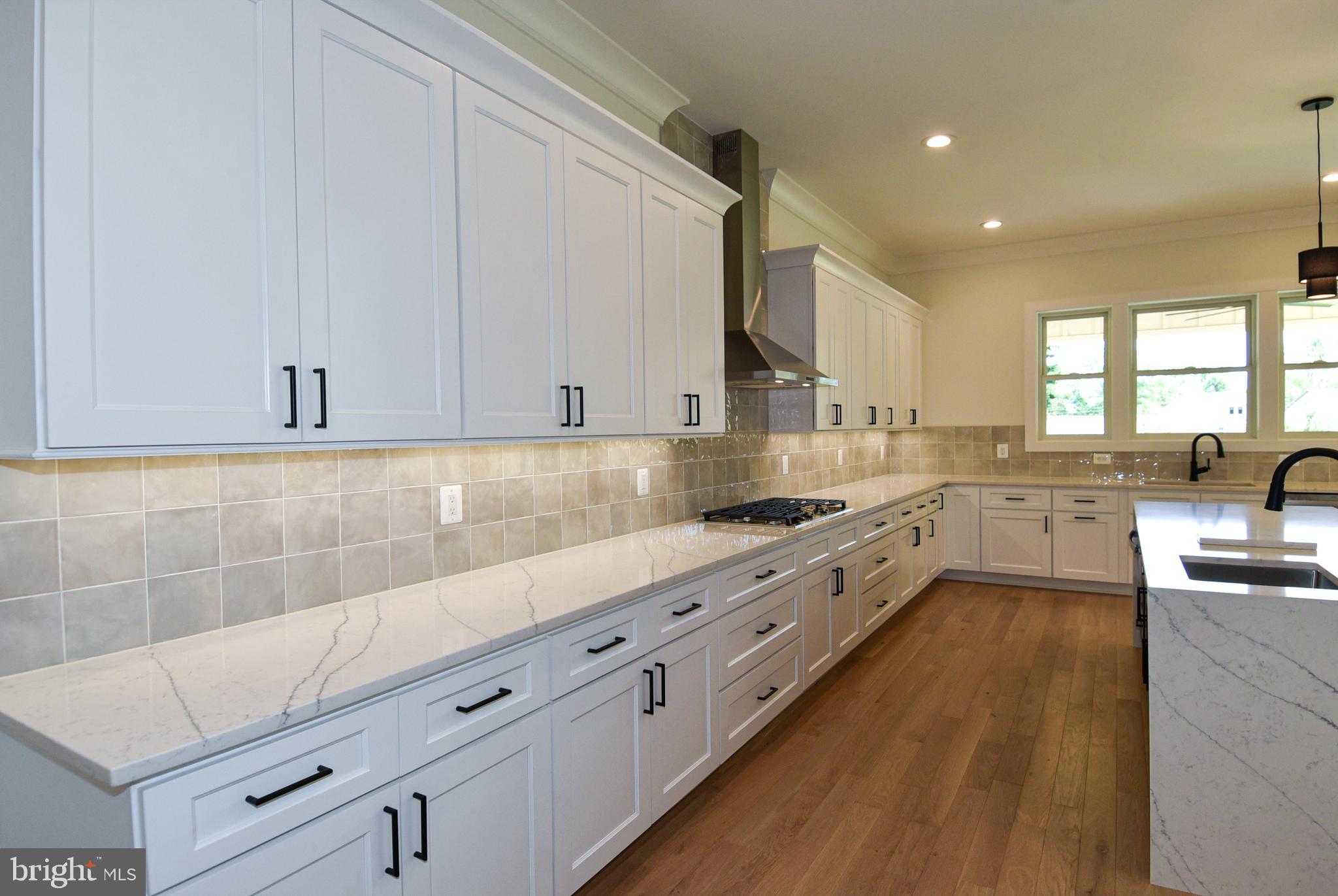 PIMMIT HILLS - Residential