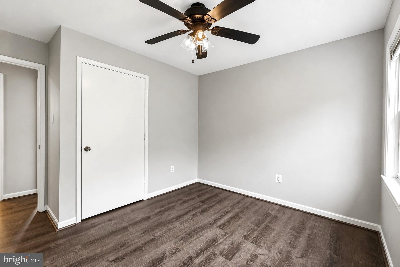 WARRENTON VILLAGE - Residential