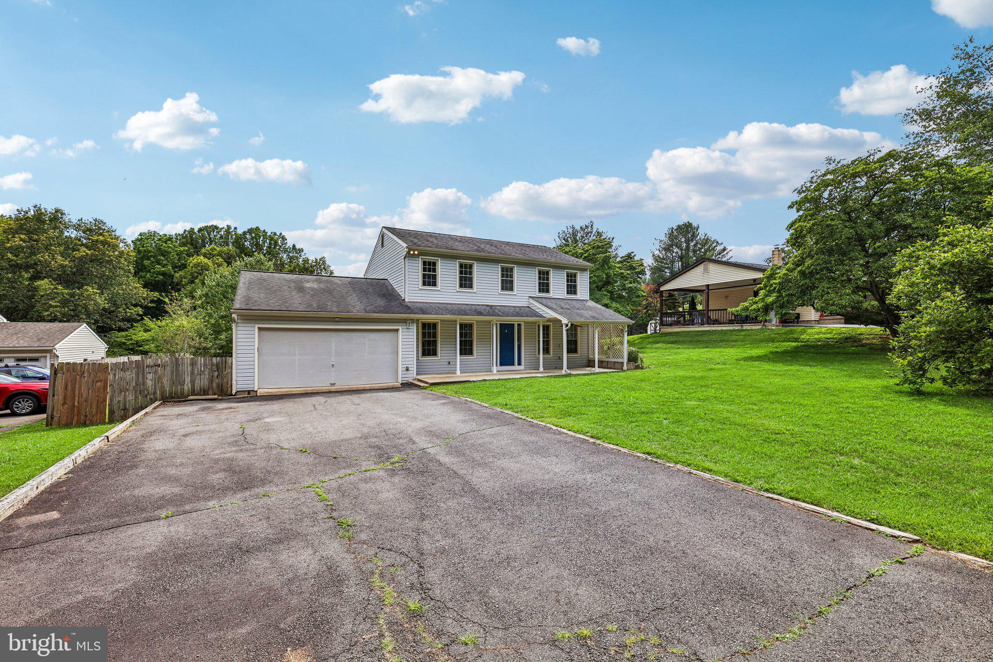 WARRENTON VILLAGE - Residential