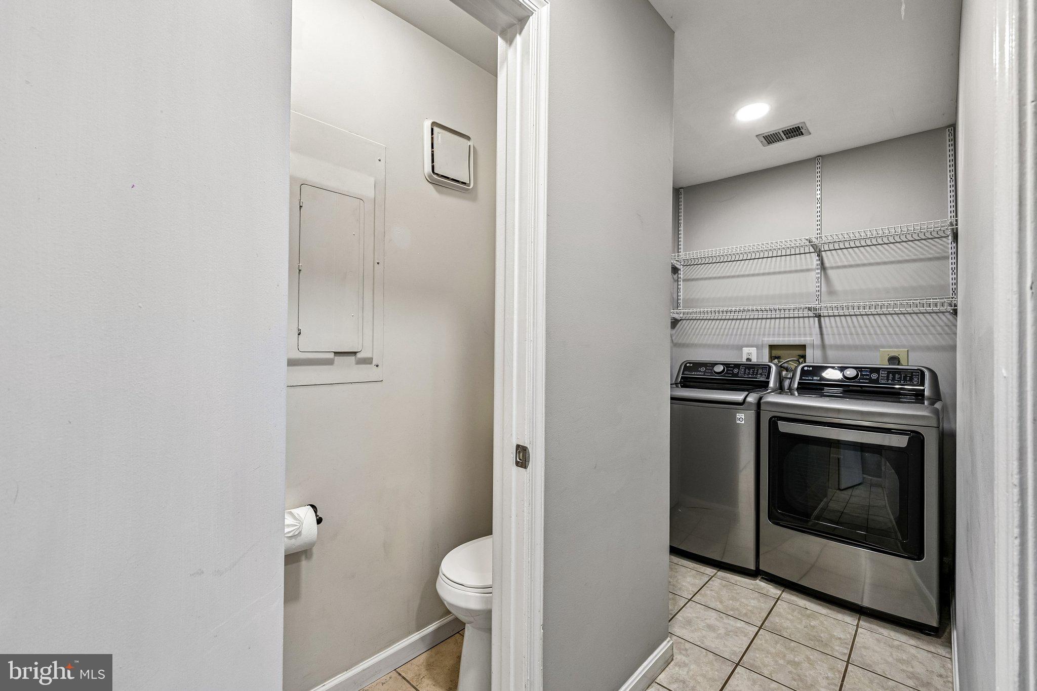 WARRENTON VILLAGE - Residential