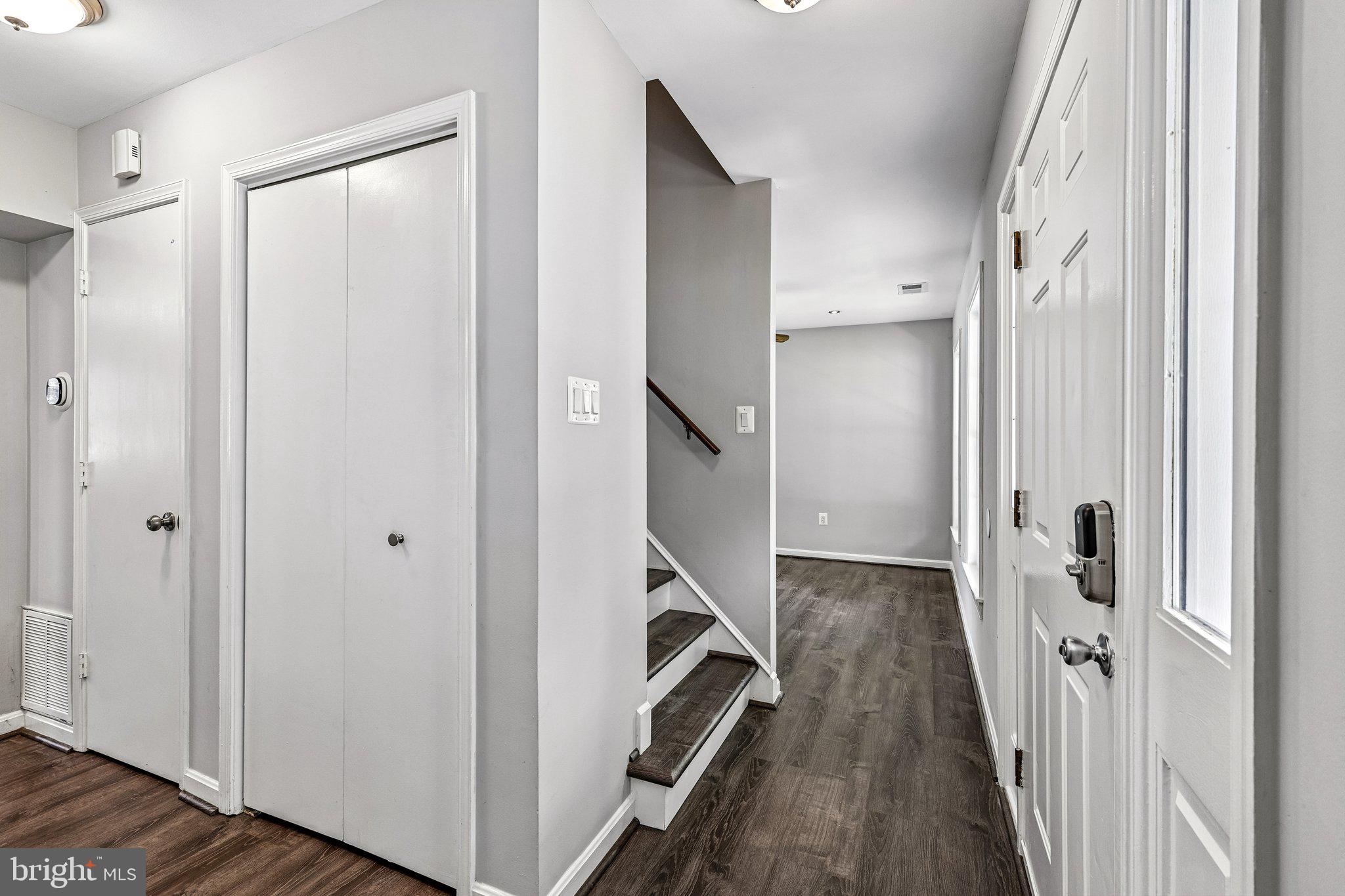 WARRENTON VILLAGE - Residential